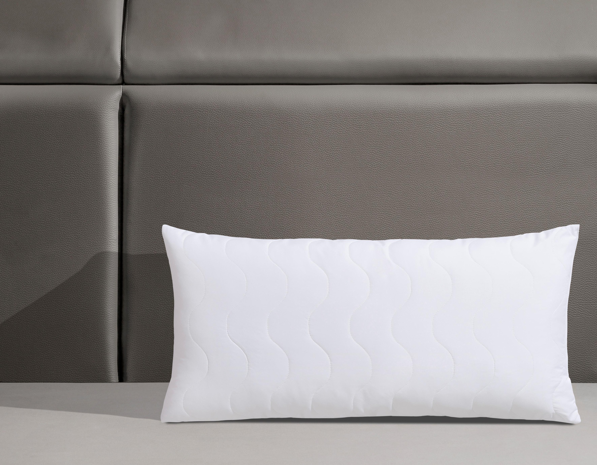 Thumbnail - Jekatex Microfaserkissen "Antibac" Füllung: 100% Polyesterkugeln (antibakteriell) 1 oder 2-tlg., 1 Stk. tlg. Kopfkissen ...