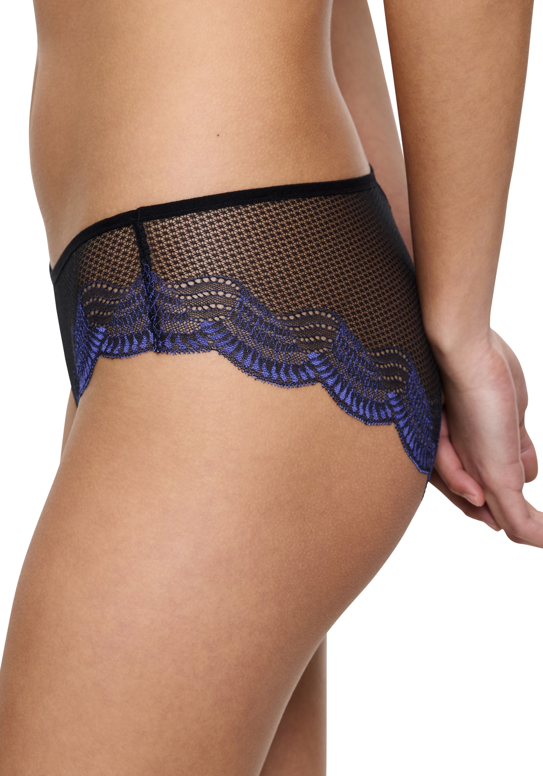 Slip TRIUMPH "Comfort Glam Hipster", Damen, Gr. 38, schwarz, Spitze, Obermaterial: 80% Polyamid, 20% Polyester, körpernah, Unterhosen Slip, raffinierte Spitze 6