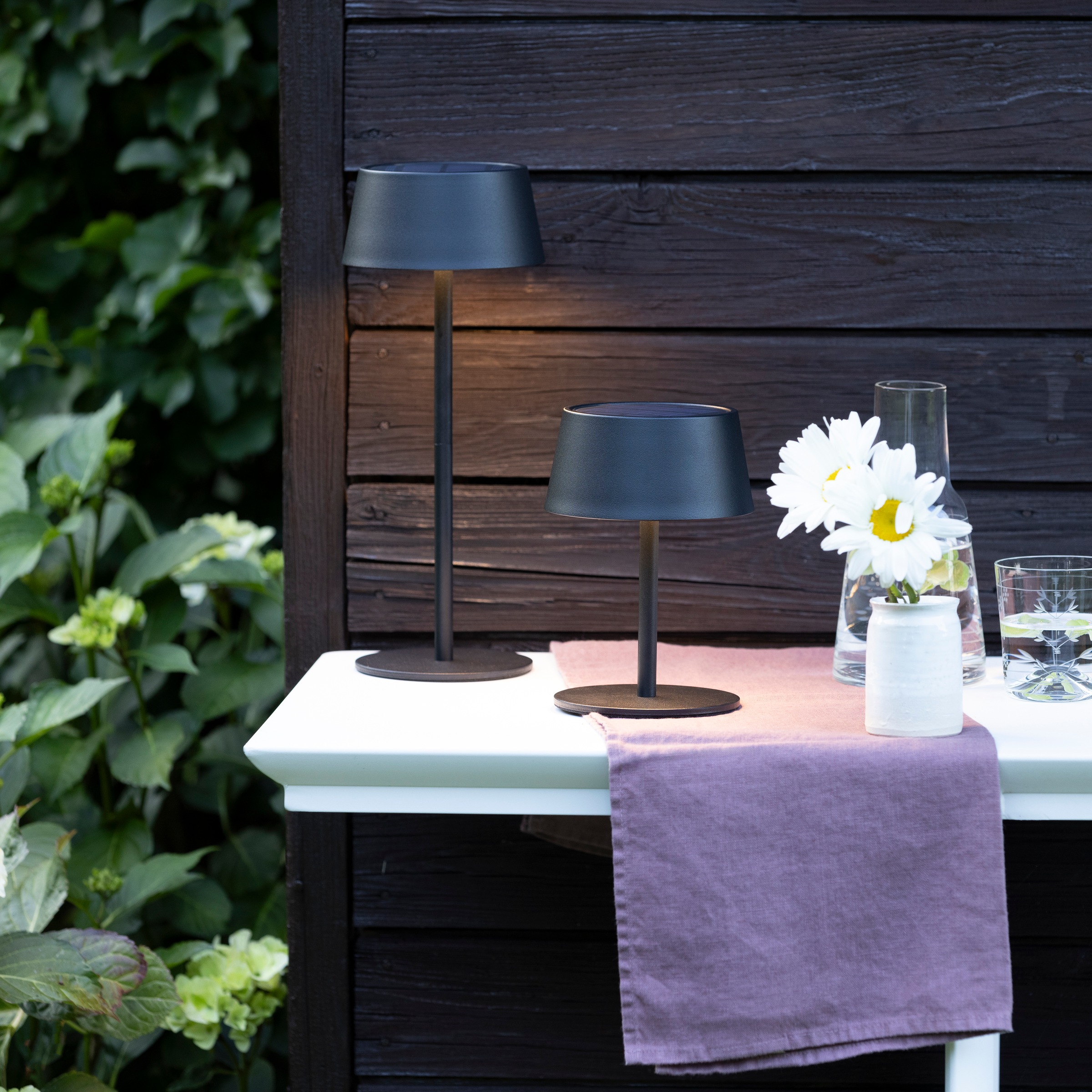 OTTO home LED Außen-Tischleuchte "Oddny - Tischlampe 2er Set mit Solar u. Akku" LED-Modul 2 Stk. Warmweiß 30 cm, aufladbar ü. Solar & USB, 3000 K, dimmbar, IP44, Akkulampe