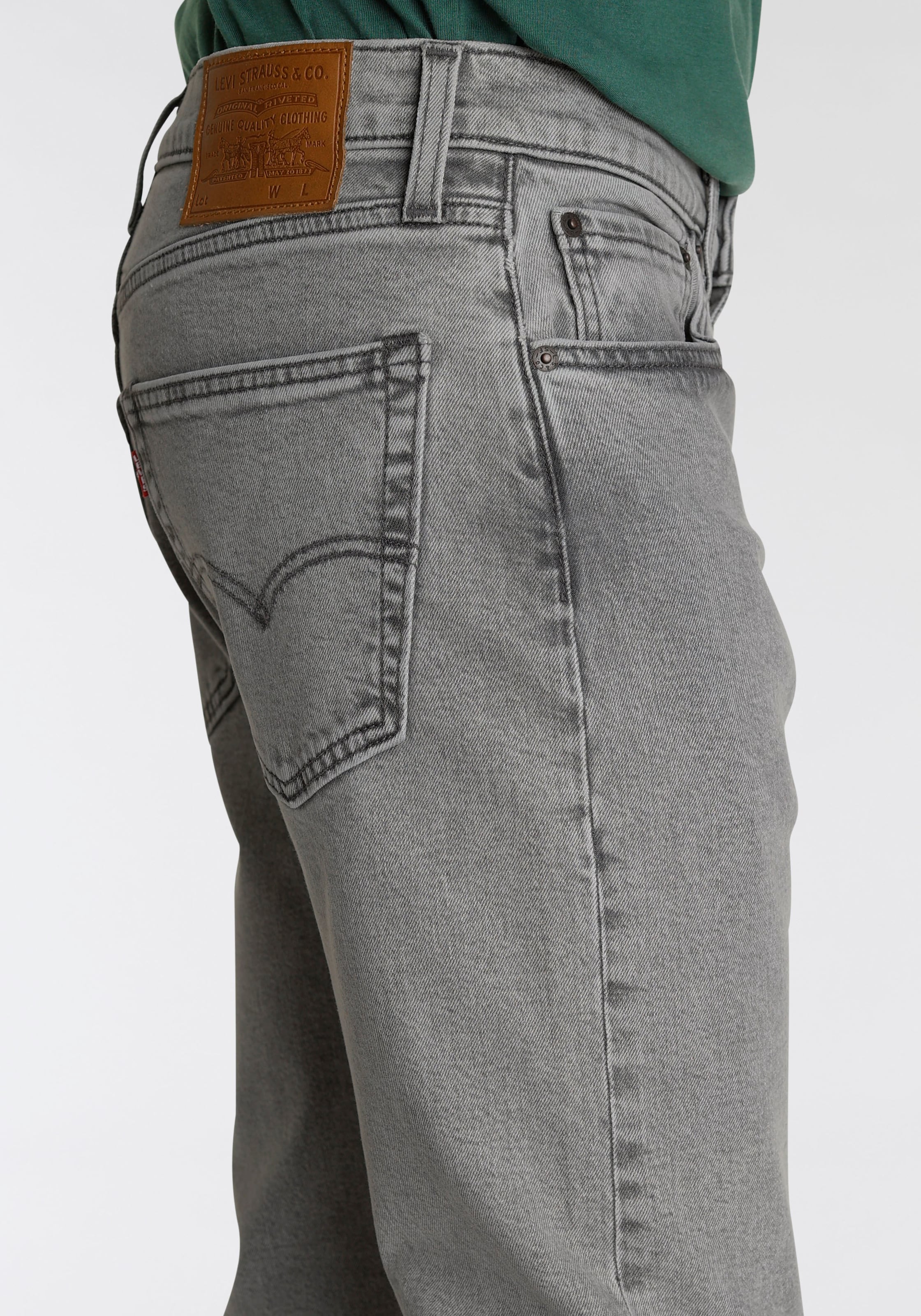 Levi's® Tapered-fit-Jeans »502 TAPER«, in elegantem, modernem Stil