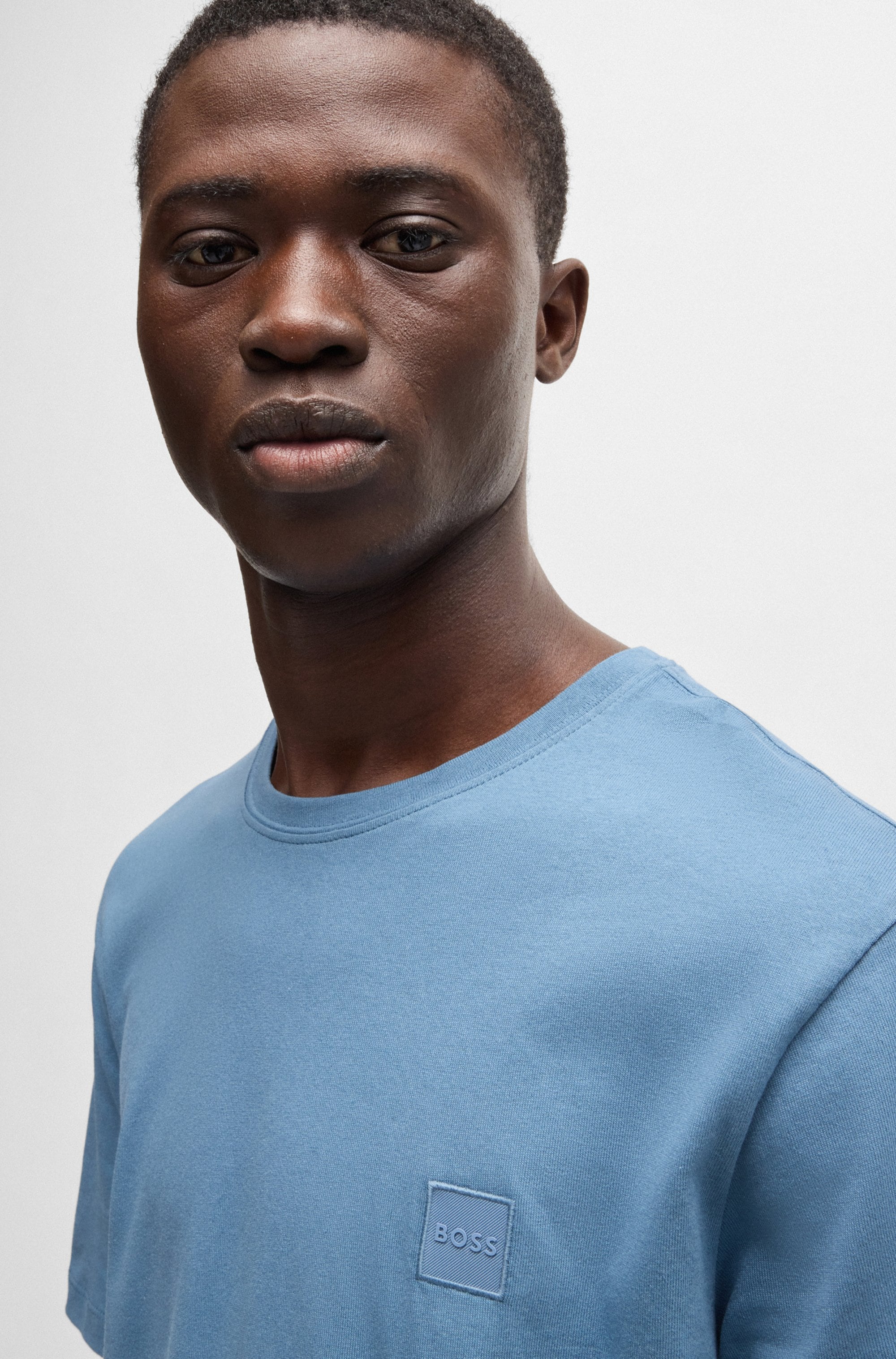 BOSS ORANGE T-Shirt »Tales«, mit BOSS Stickerei auf der Brust