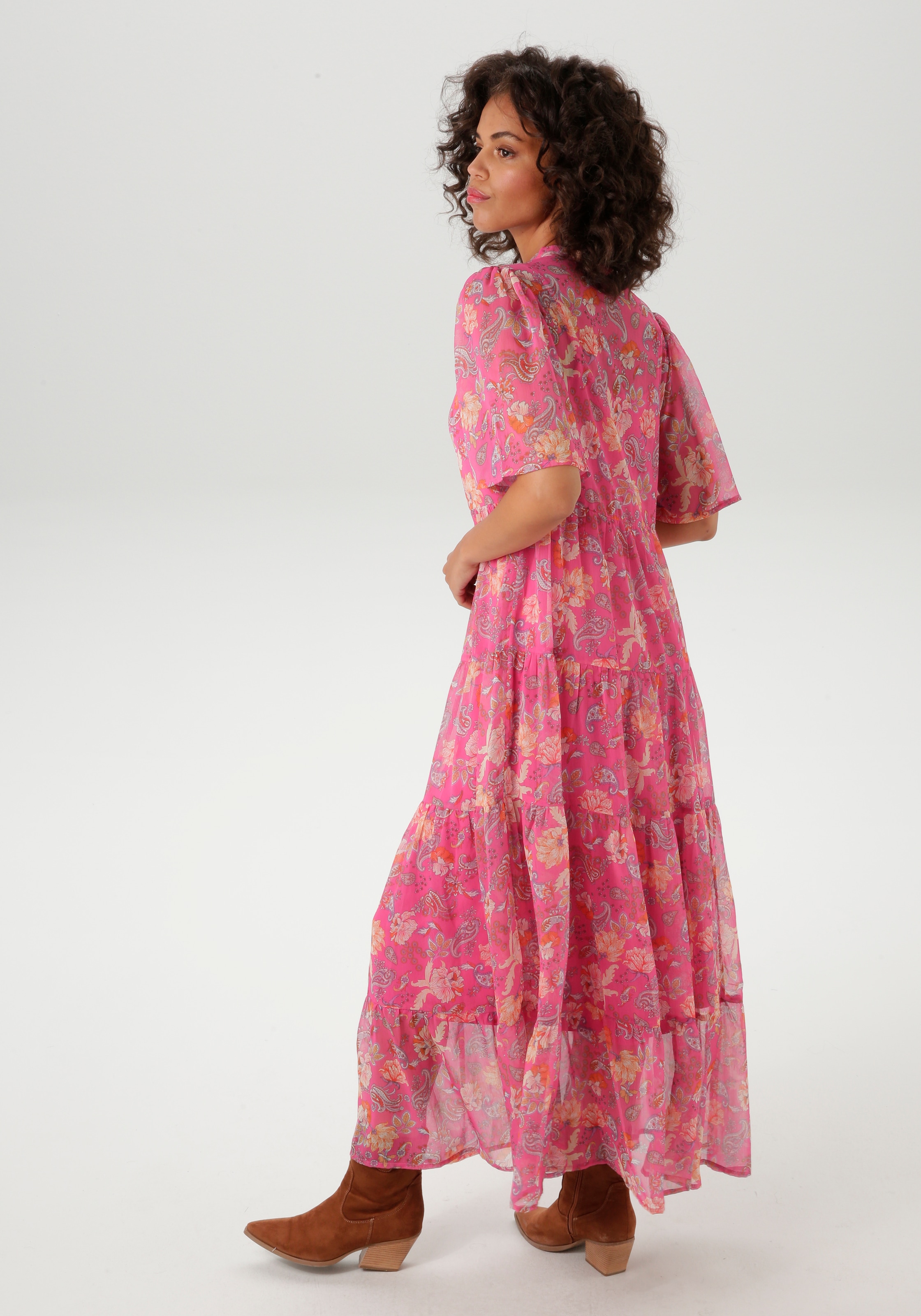 Aniston CASUAL Sommerkleid, mit fantasievollem Blumen- und Paisley-Druck - NEUE KOLLEKTION