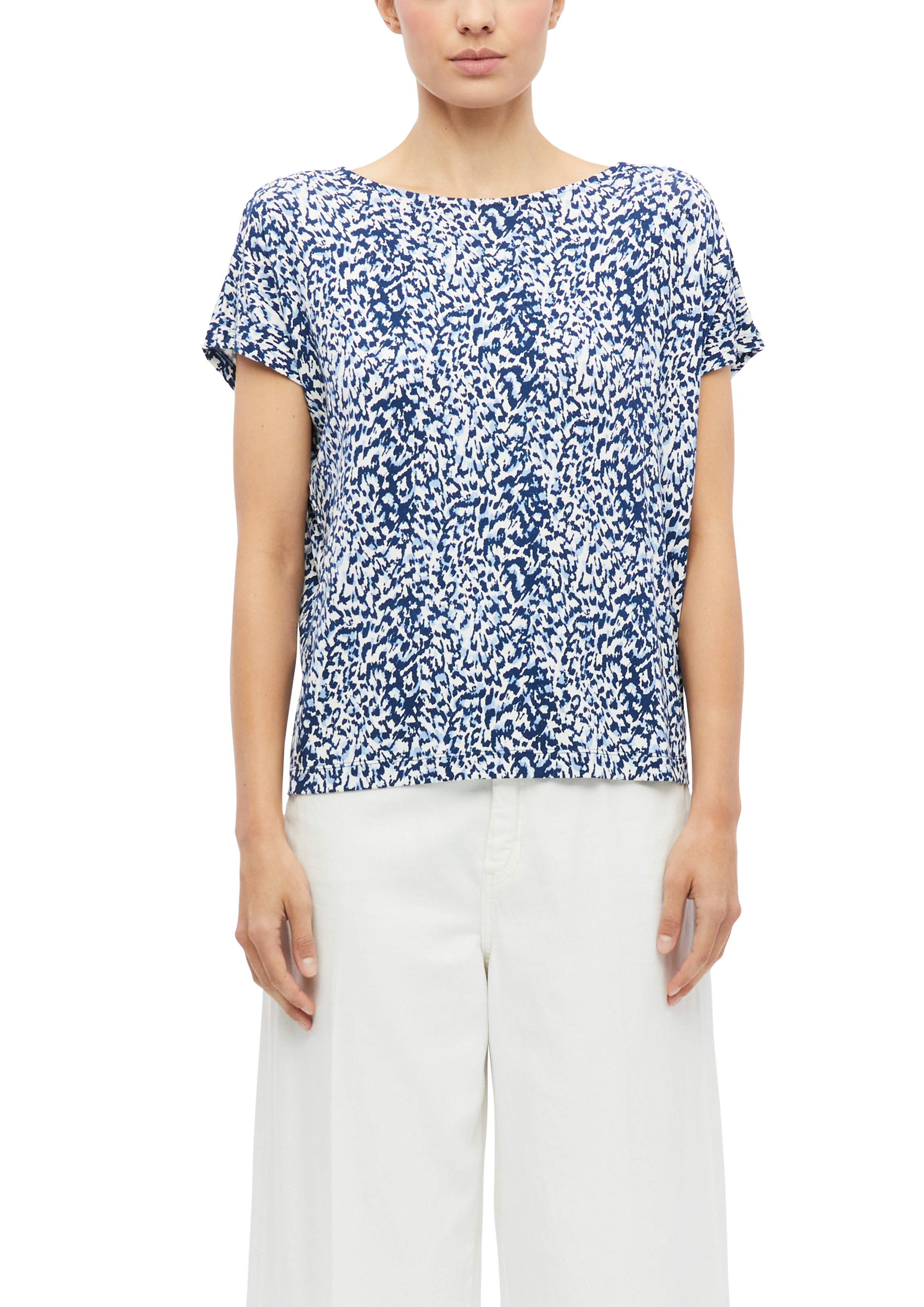s.Oliver Kurzarmshirt Sommershirt mit grafischem Muster aus Viskose/Stretch