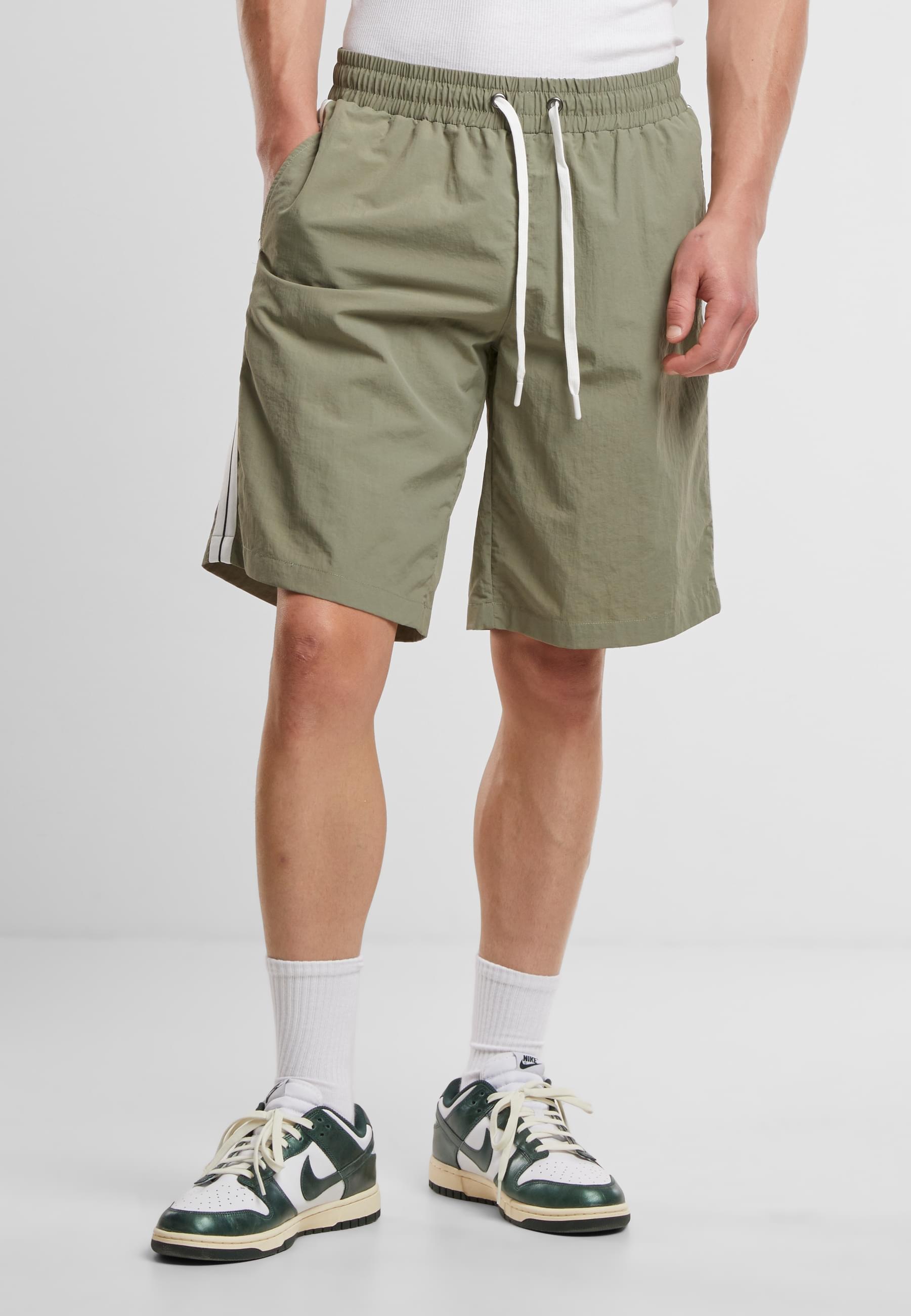 URBAN CLASSICS Badeshorts »Urban Classics Board Shorts With Patched Stripe«