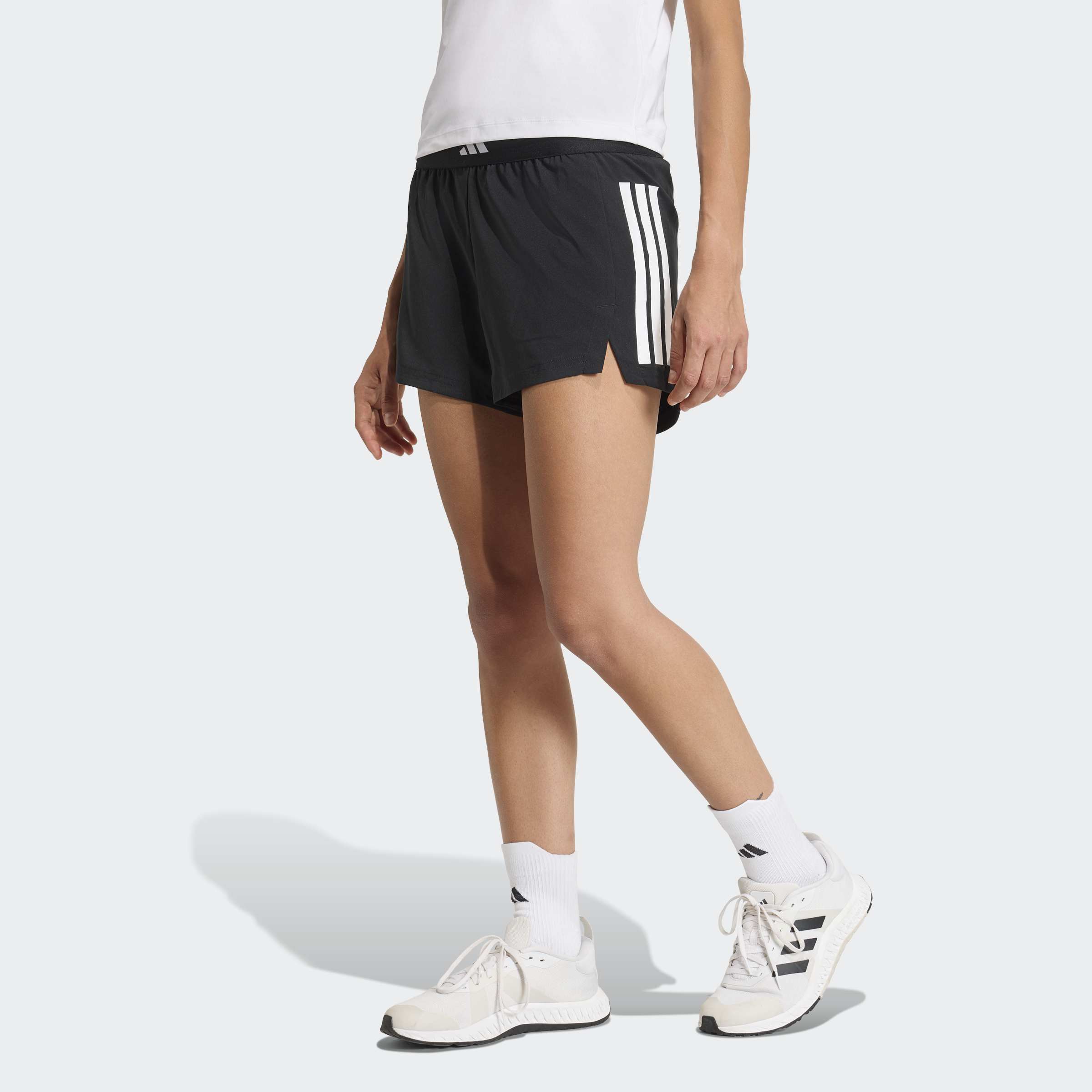 adidas Performance Shorts "HYG WOVEN" mit Climacool Technologie, aus Polyester, enger Schnitt