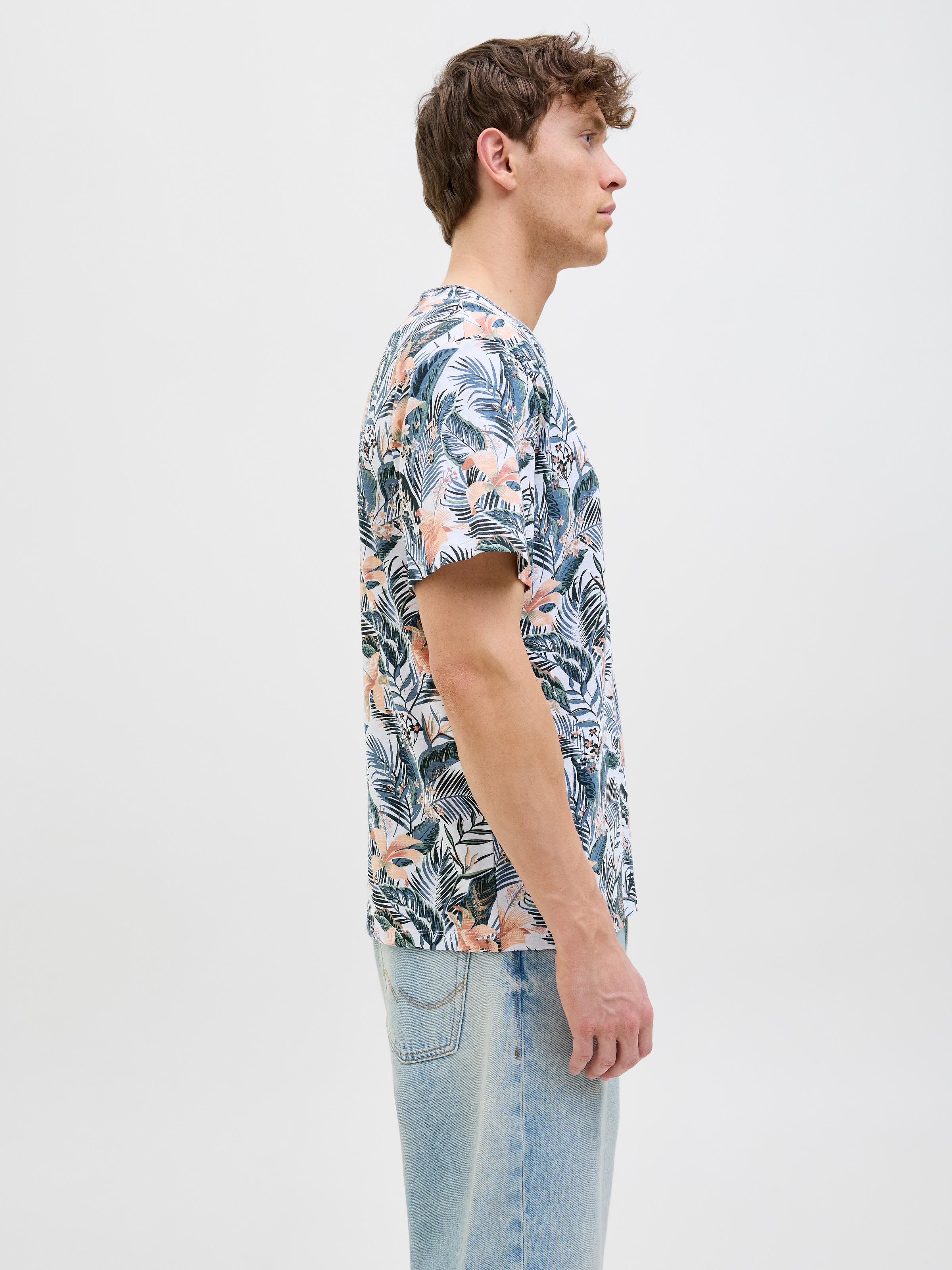 Jack & Jones Rundhalsshirt »JJEBRYAN AOP TEE S/S O-NECK NOOS«, mit All-Over Print