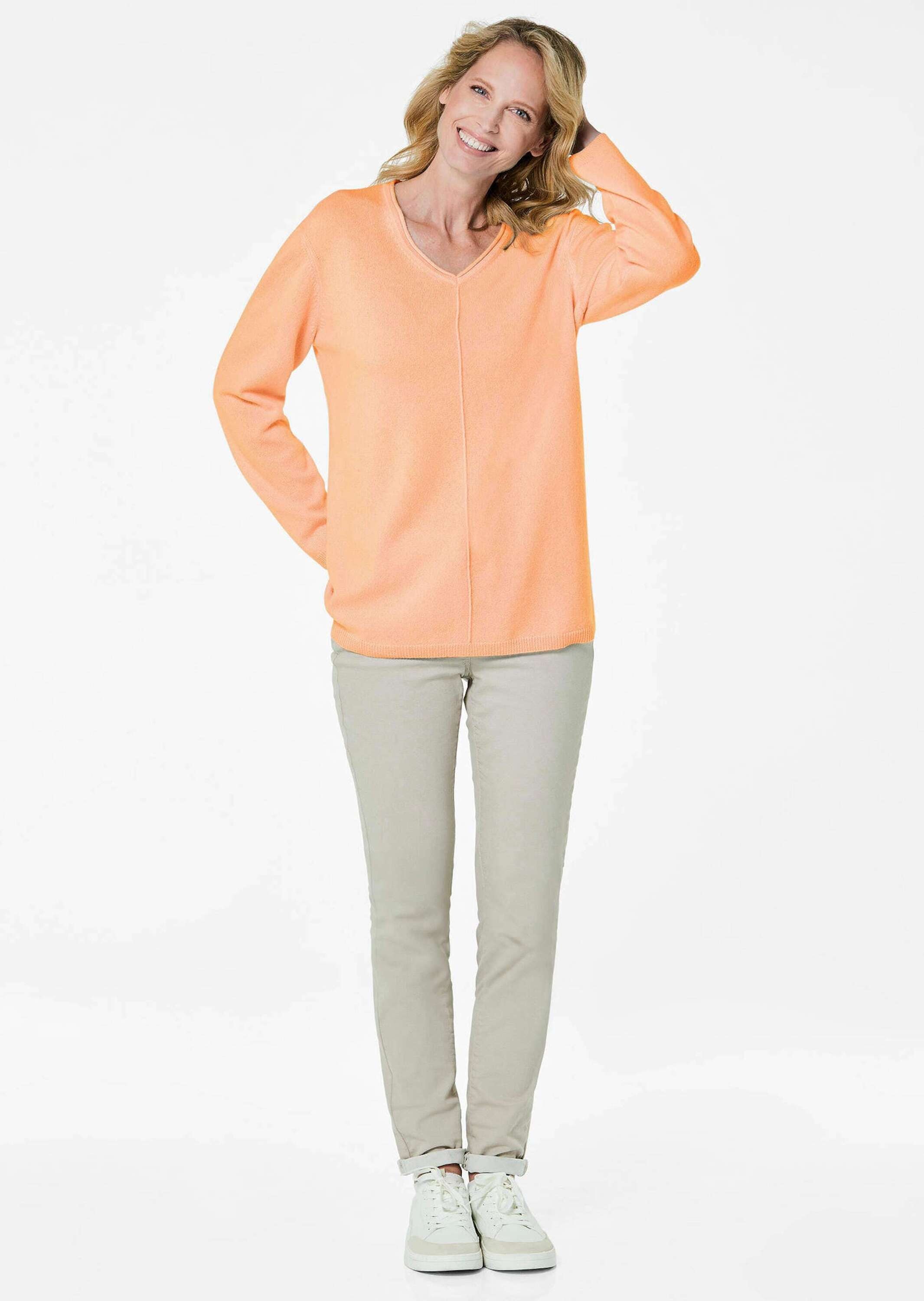 GOLDNER Strickpullover "Kurzgröße Basicpullover mit V-Ausschnitt" Aufwendig günstig online kaufen