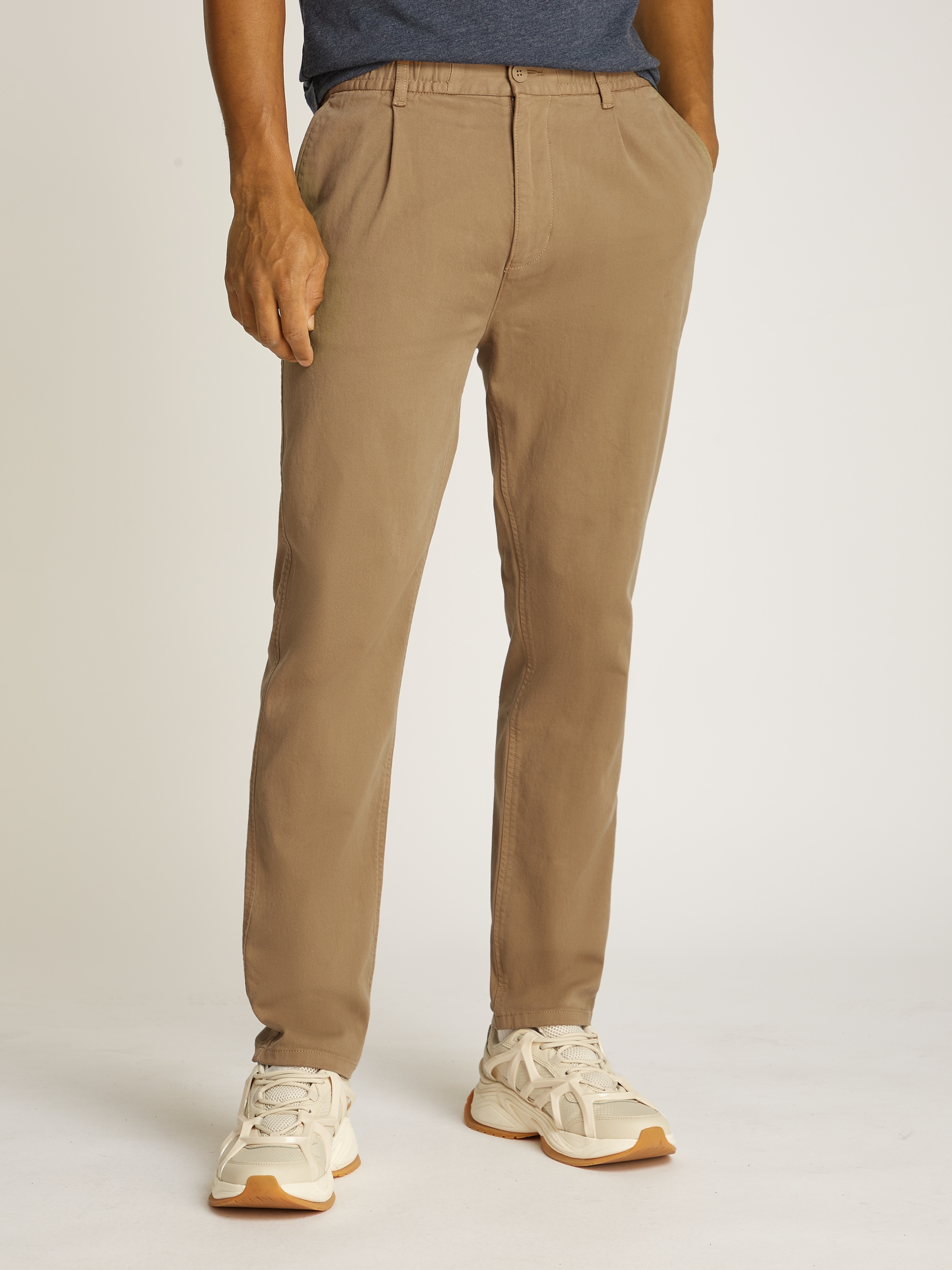 Tommy Jeans "TJM CASUAL ELASTICATED PANT" mit Bundfalten günstig online kaufen