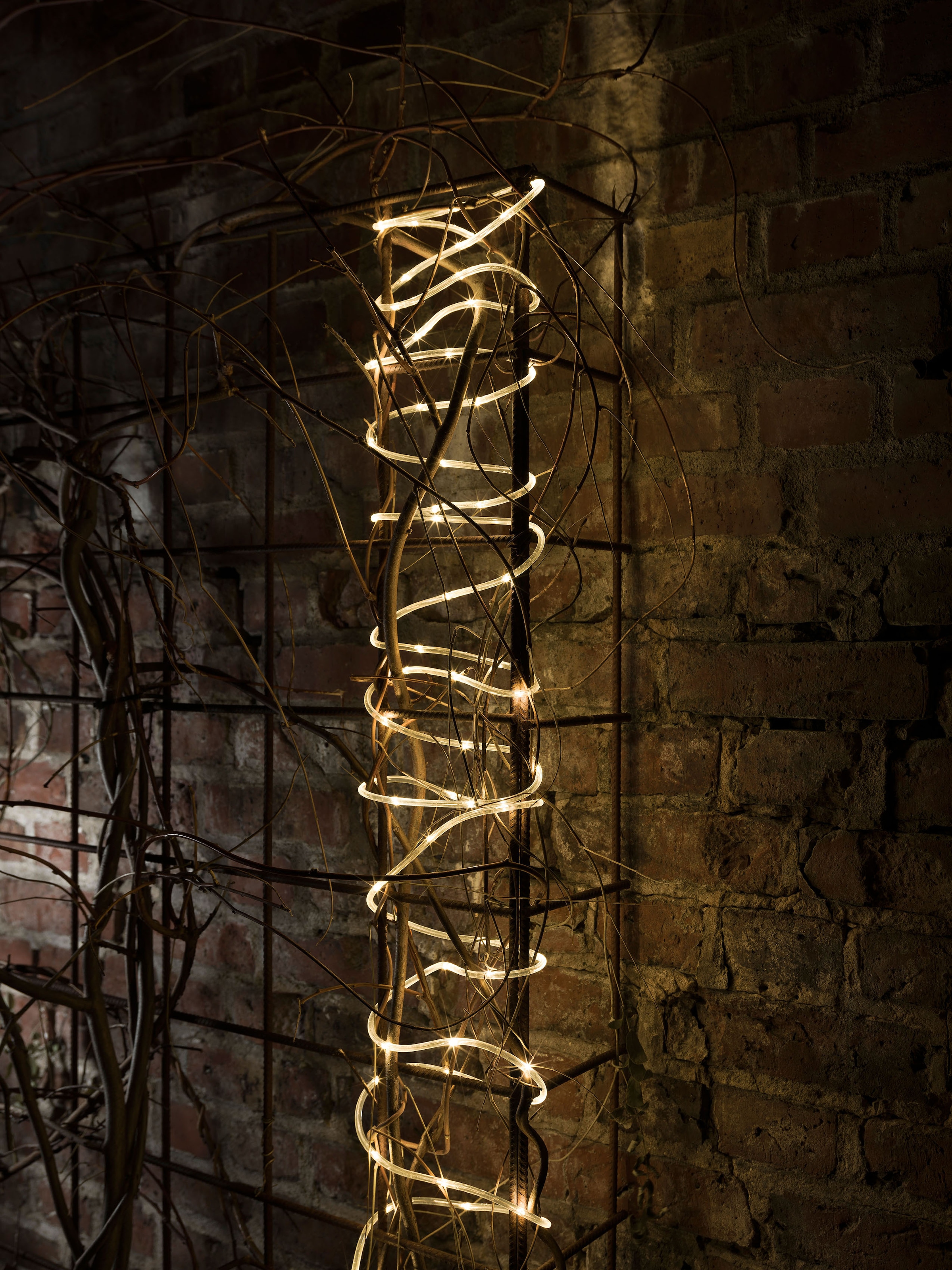KONSTSMIDE LED-Lichterschlauch »Weihnachtsdeko aussen«, 130 St.-flammig, LED Mini, Außen (IP44), transparentes Kabel, 4 x D 1.5V (exkl.)