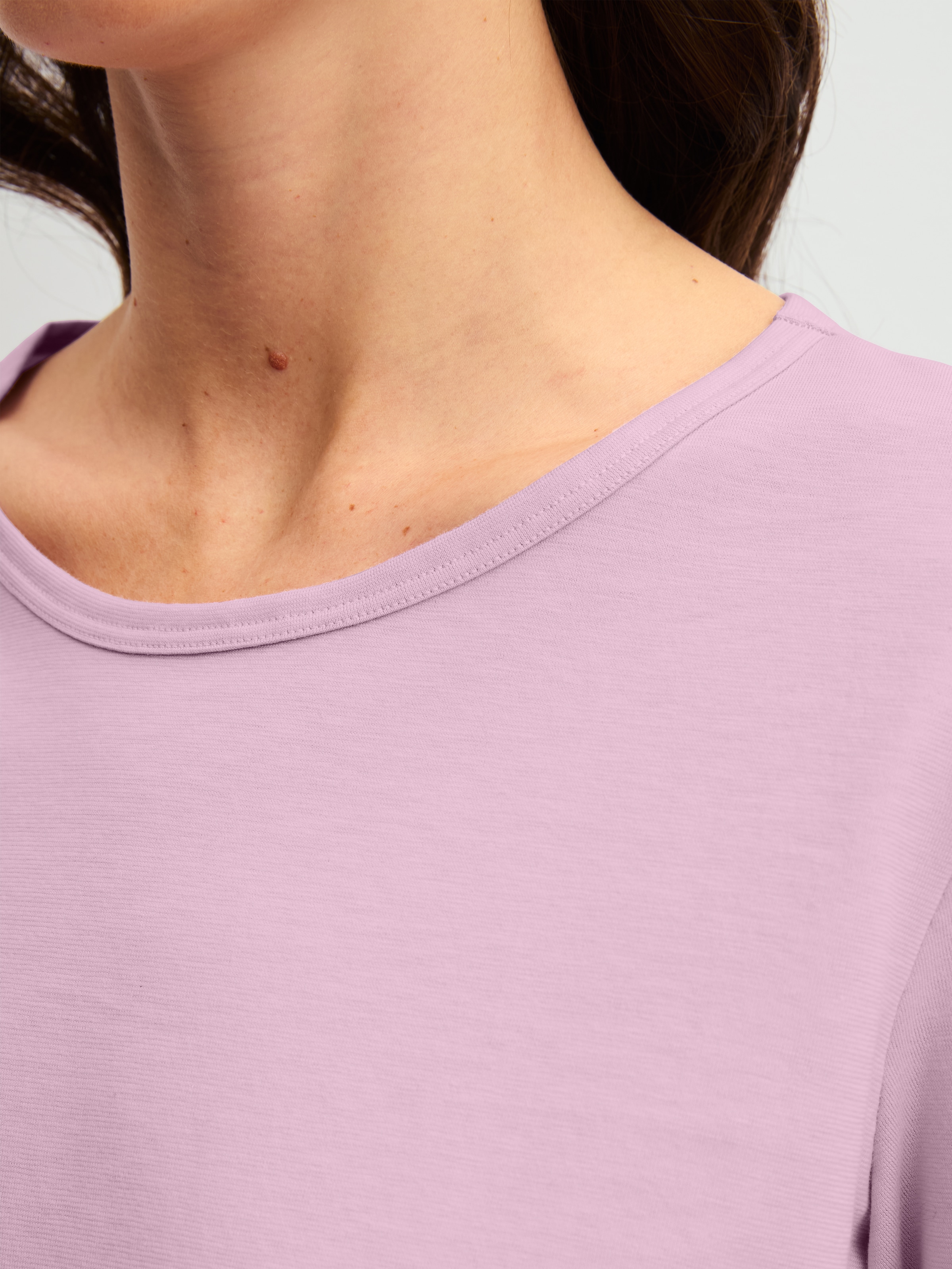 CALIDA Schlafanzug »Blooming Nights« 2 Streifen-Design, Single Jersey Qualität, Rundhals, Langarm, weich