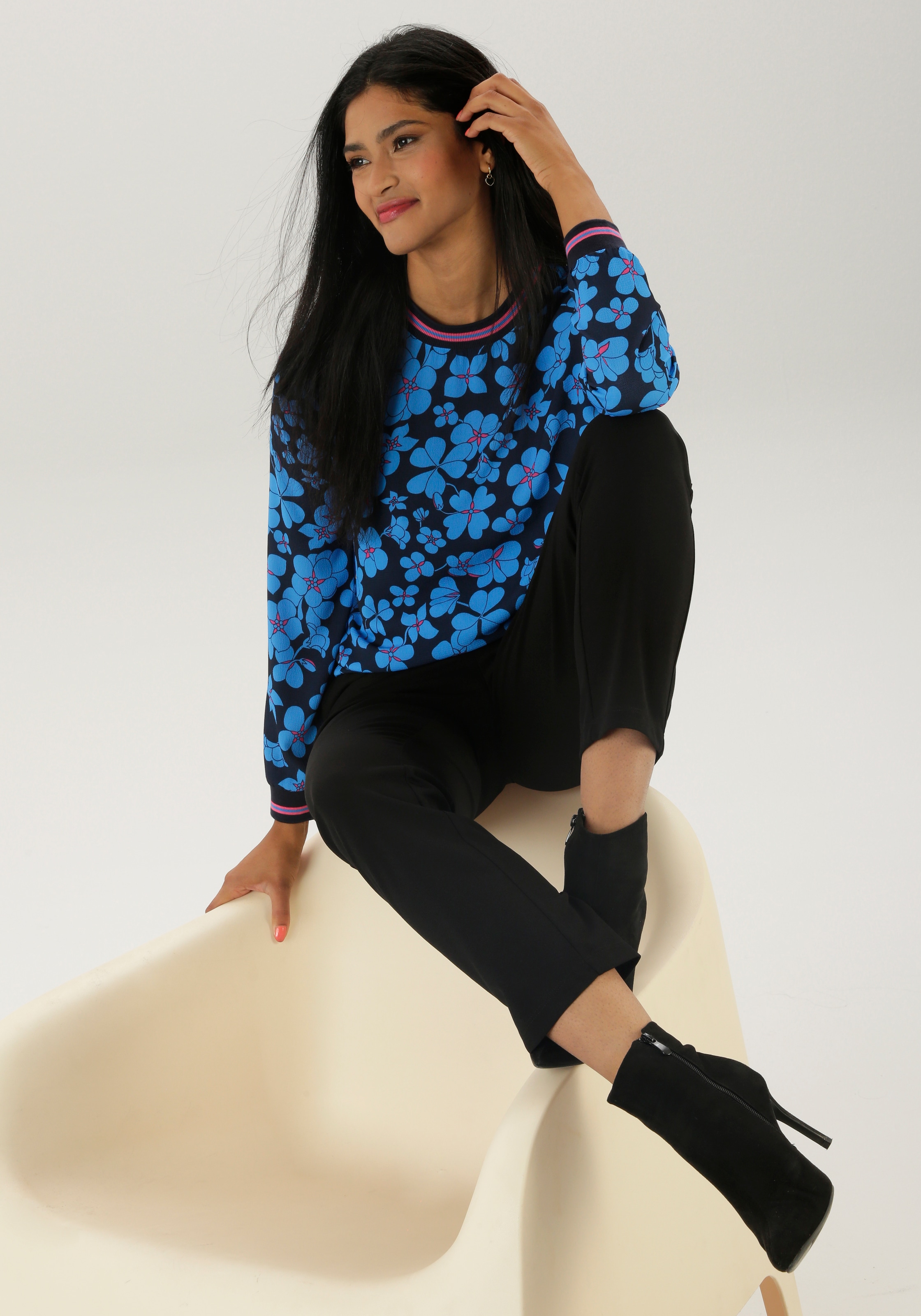 Aniston SELECTED Shirtbluse, mit sportiven Bündchen