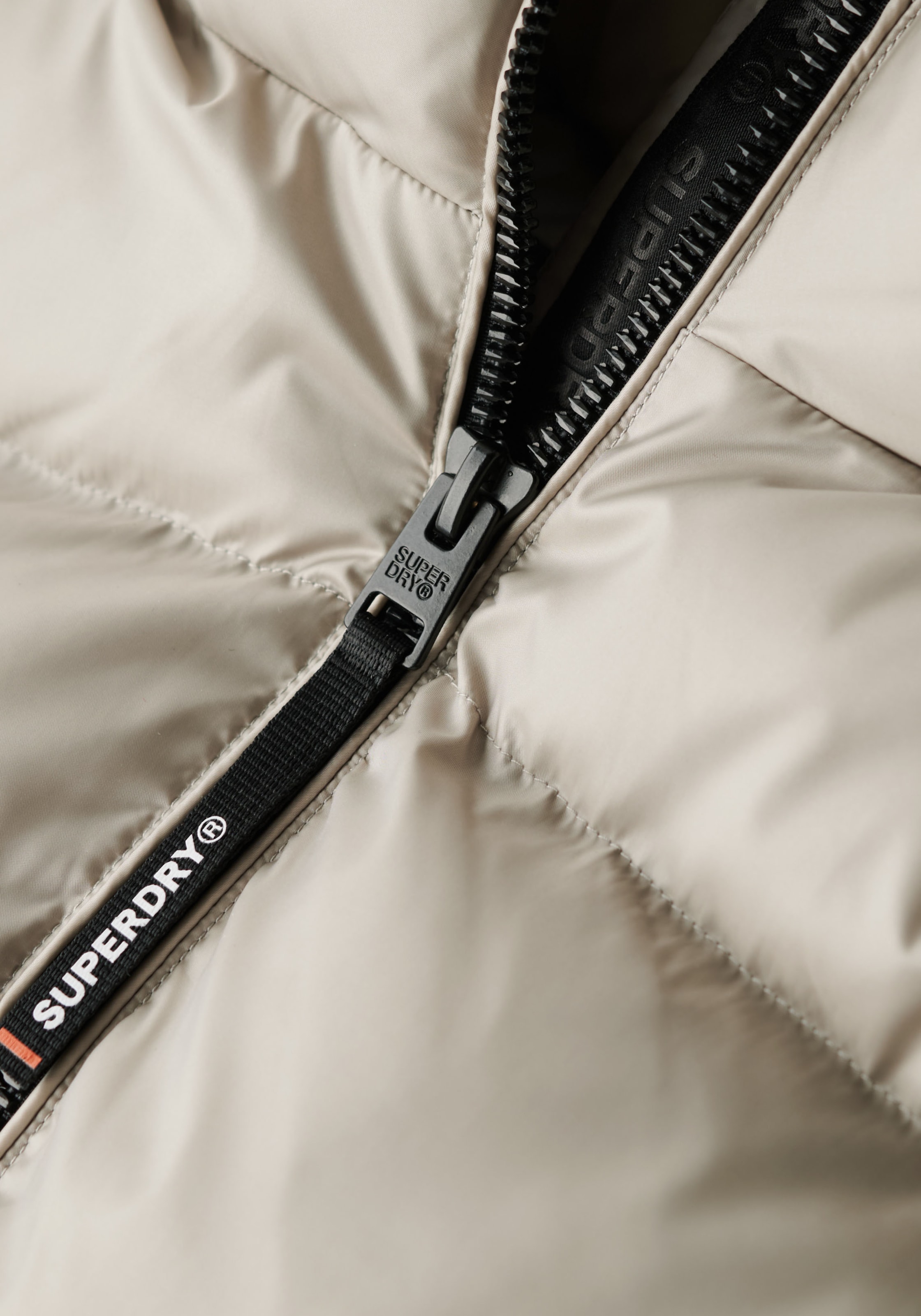Superdry Steppjacke »HOODED LUXE SPORTS PUFFER«, mit Kapuze