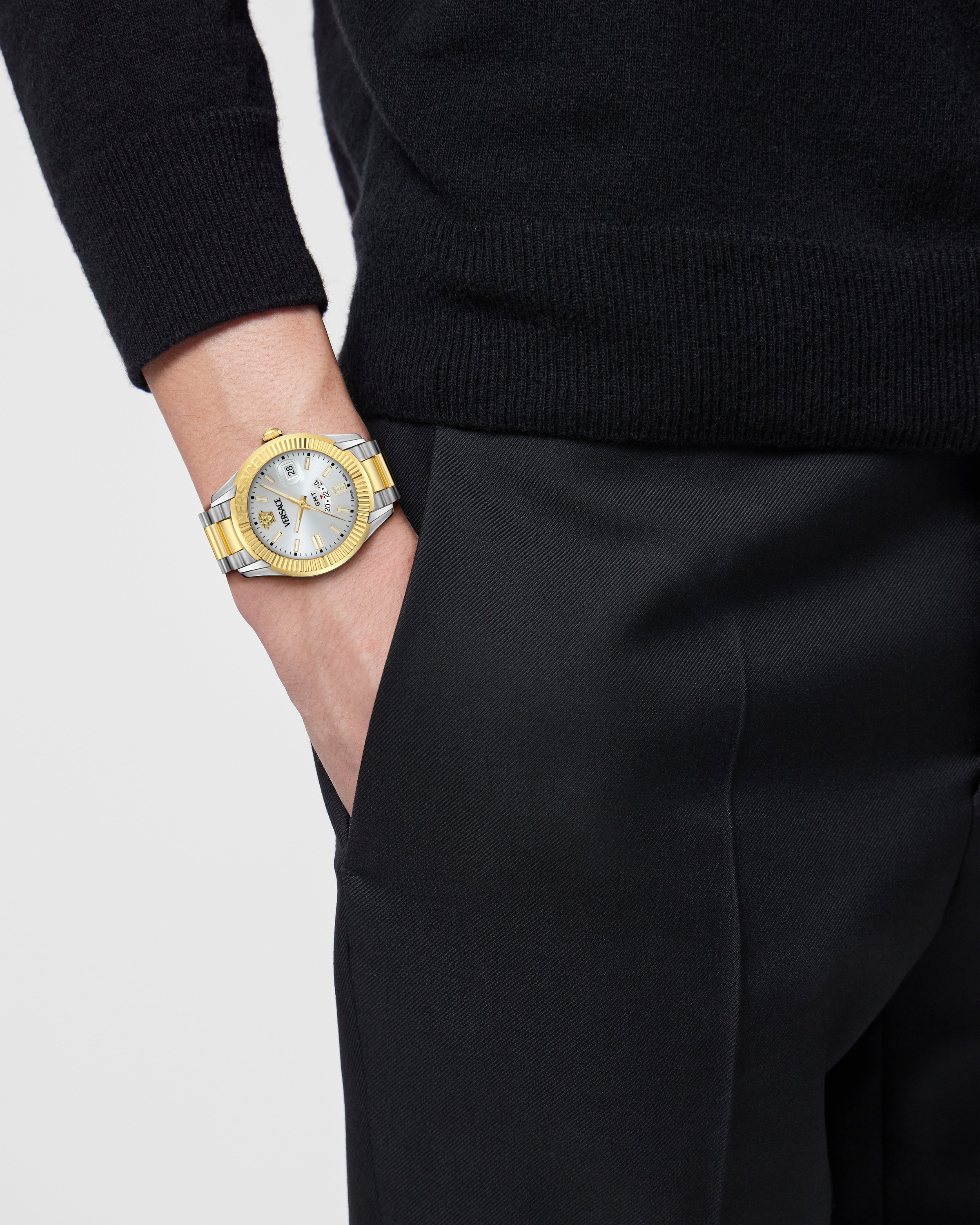 Versace Quarzuhr »APODIS« Armbanduhr, Herrenuhr, Swiss Made, Edelstahlarmband, analog, GMT