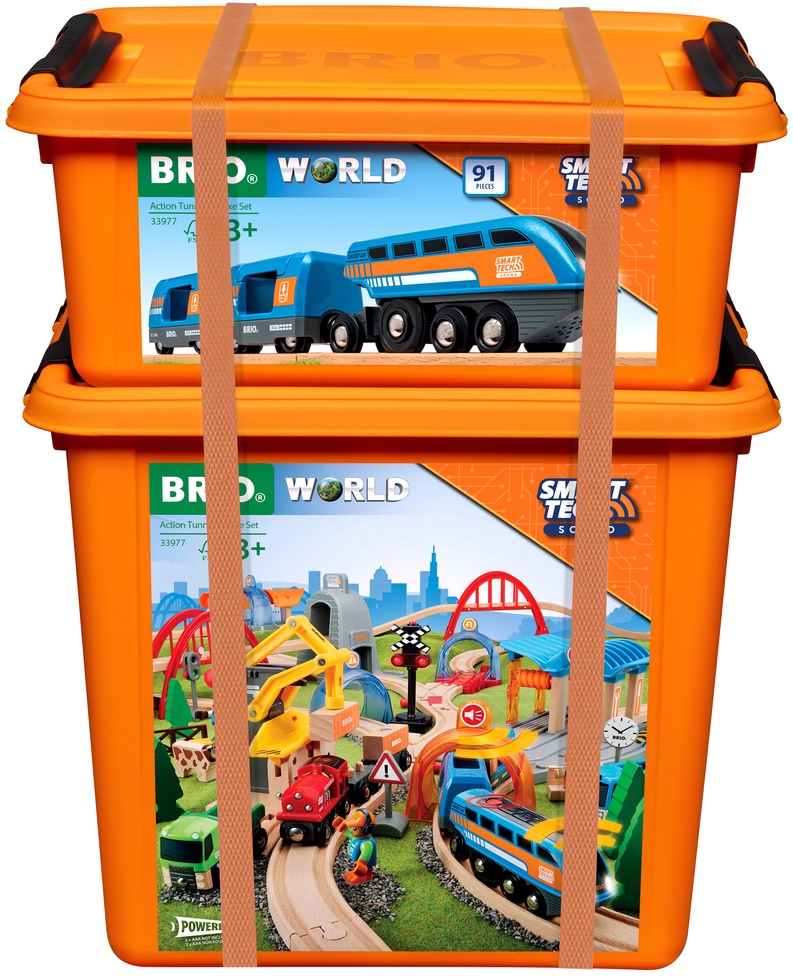 BRIO® Spielzeug-Eisenbahn »BRIO® WORLD, Smart Tech Sound Deluxe Set«, (Set, 91 tlg.), mit Soundeffekten, app-fähig; FSC® - schützt Wald - weltweit