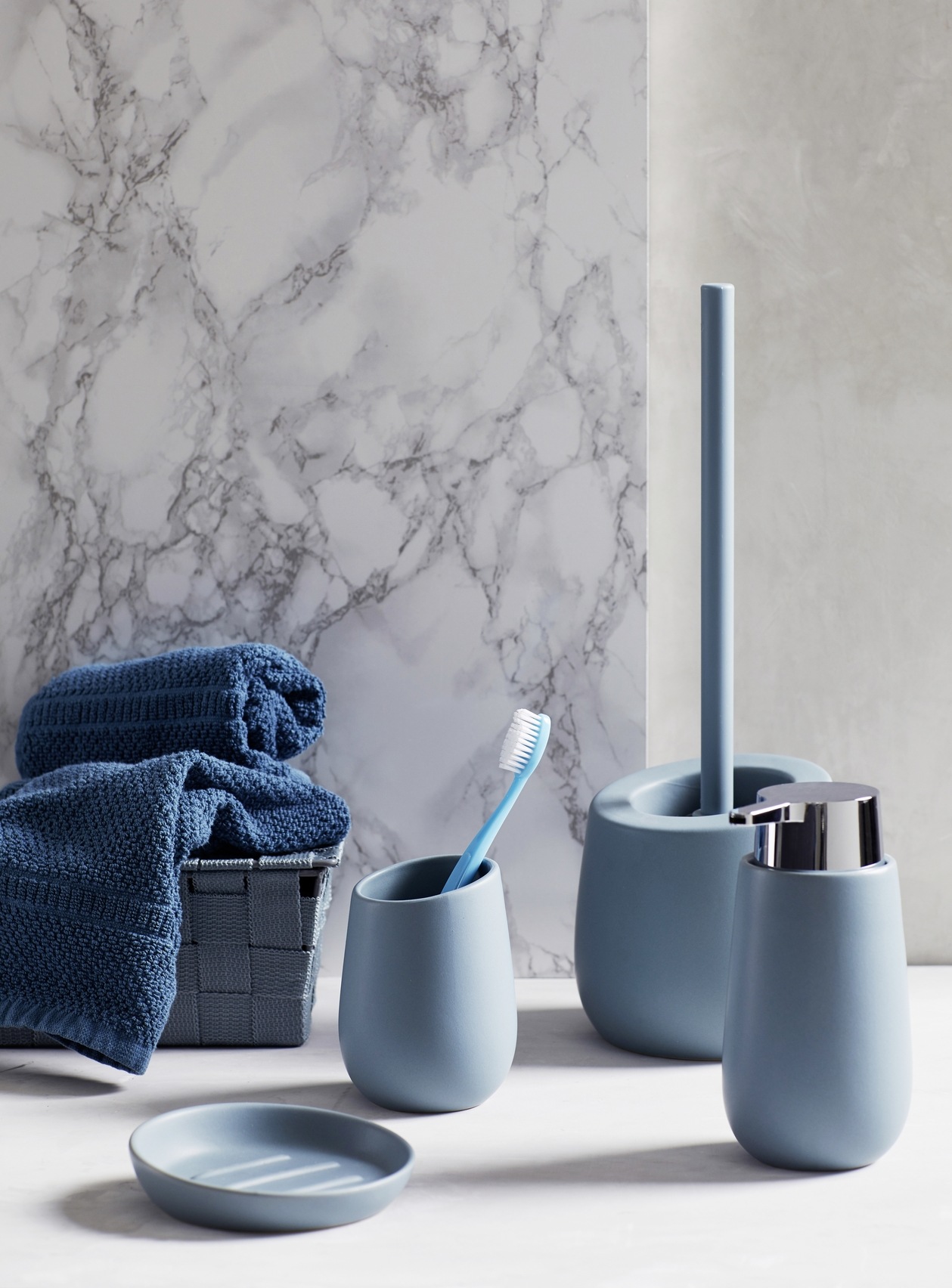 WENKO WC-Garnitur "Badi" aus Keramik  Silikon Toilettenbürste aus Keramik, günstig online kaufen