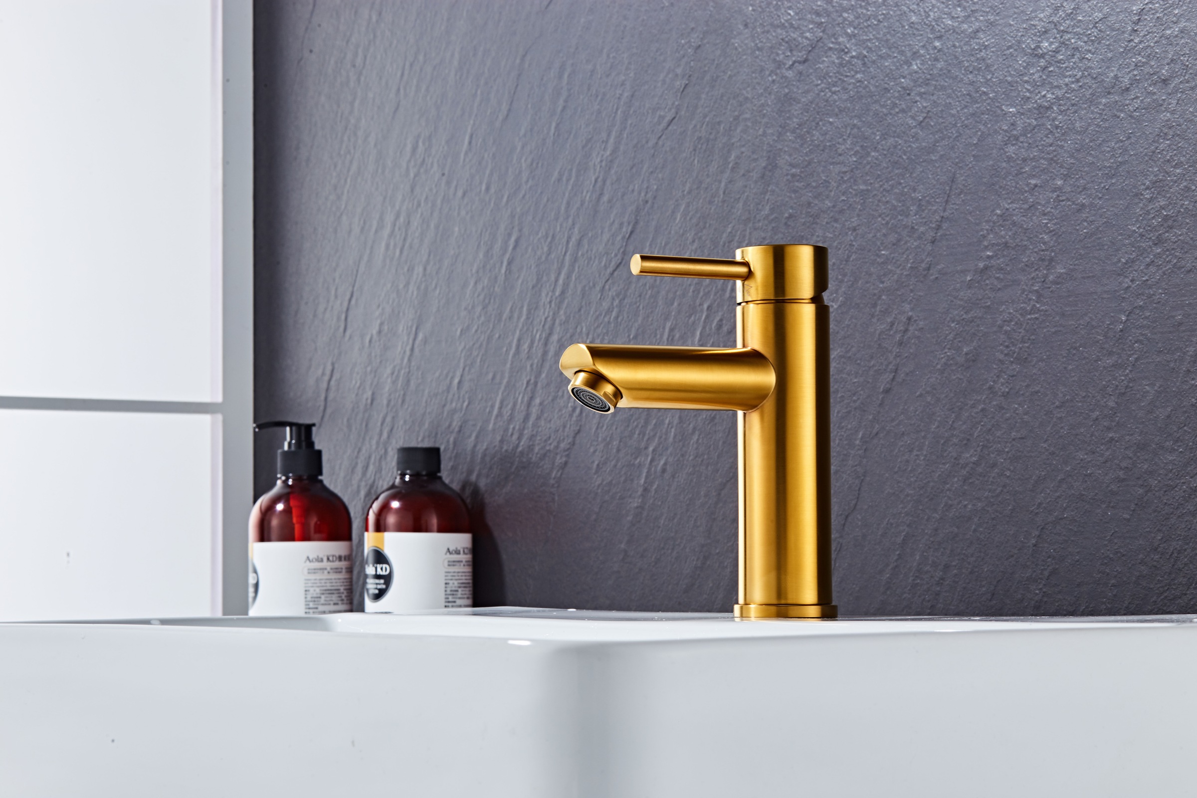 Badarmatur ØRESUND, B:4,4cm H:17,7cm T:11,4cm, braun, Edelstahl, Armaturen, "Dünenrose", in verschiedenen Farben