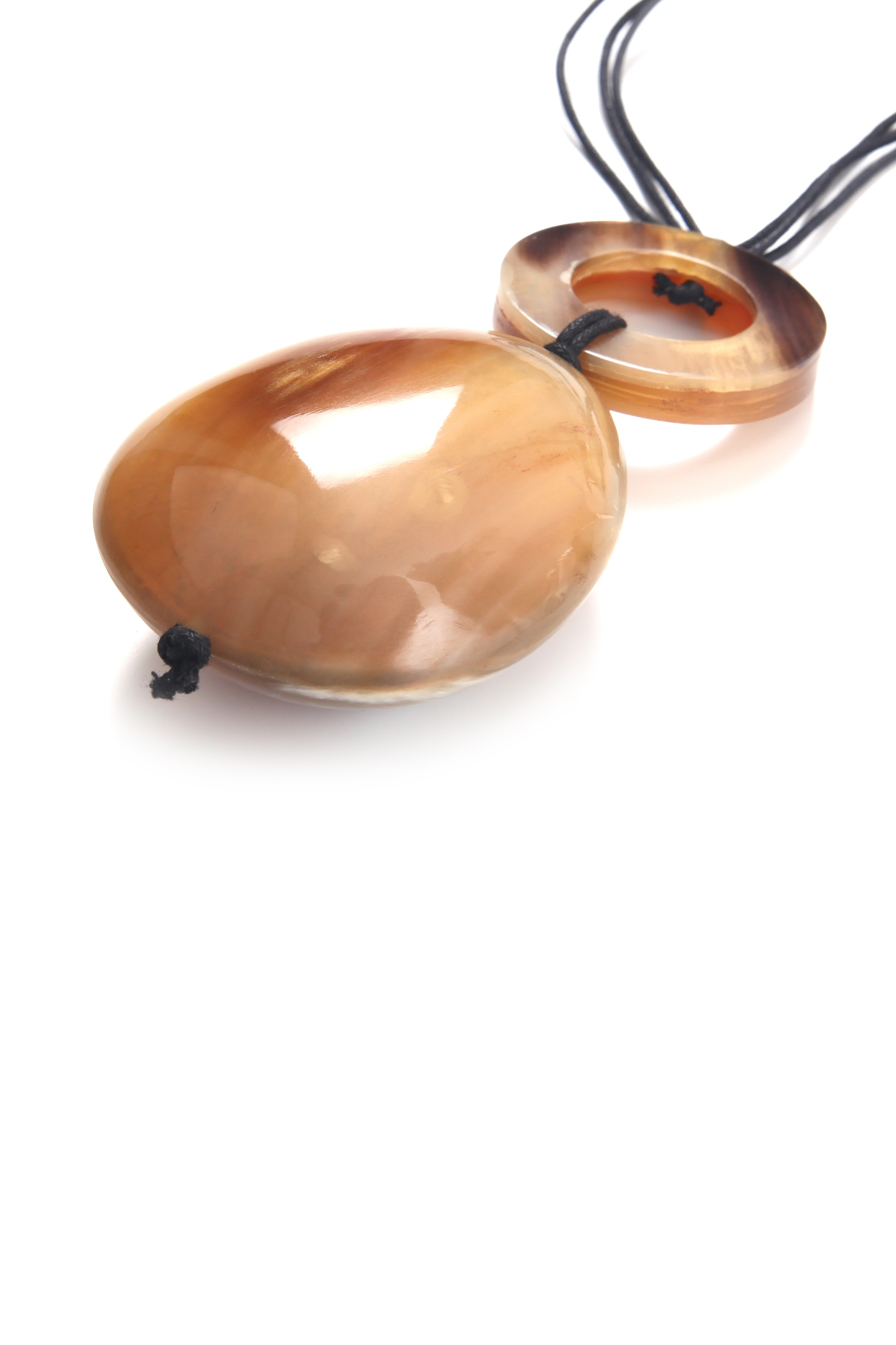 COLLEZIONE ALESSANDRO Lange Kette »Freda«, tropfenförmiger Hornanhänger