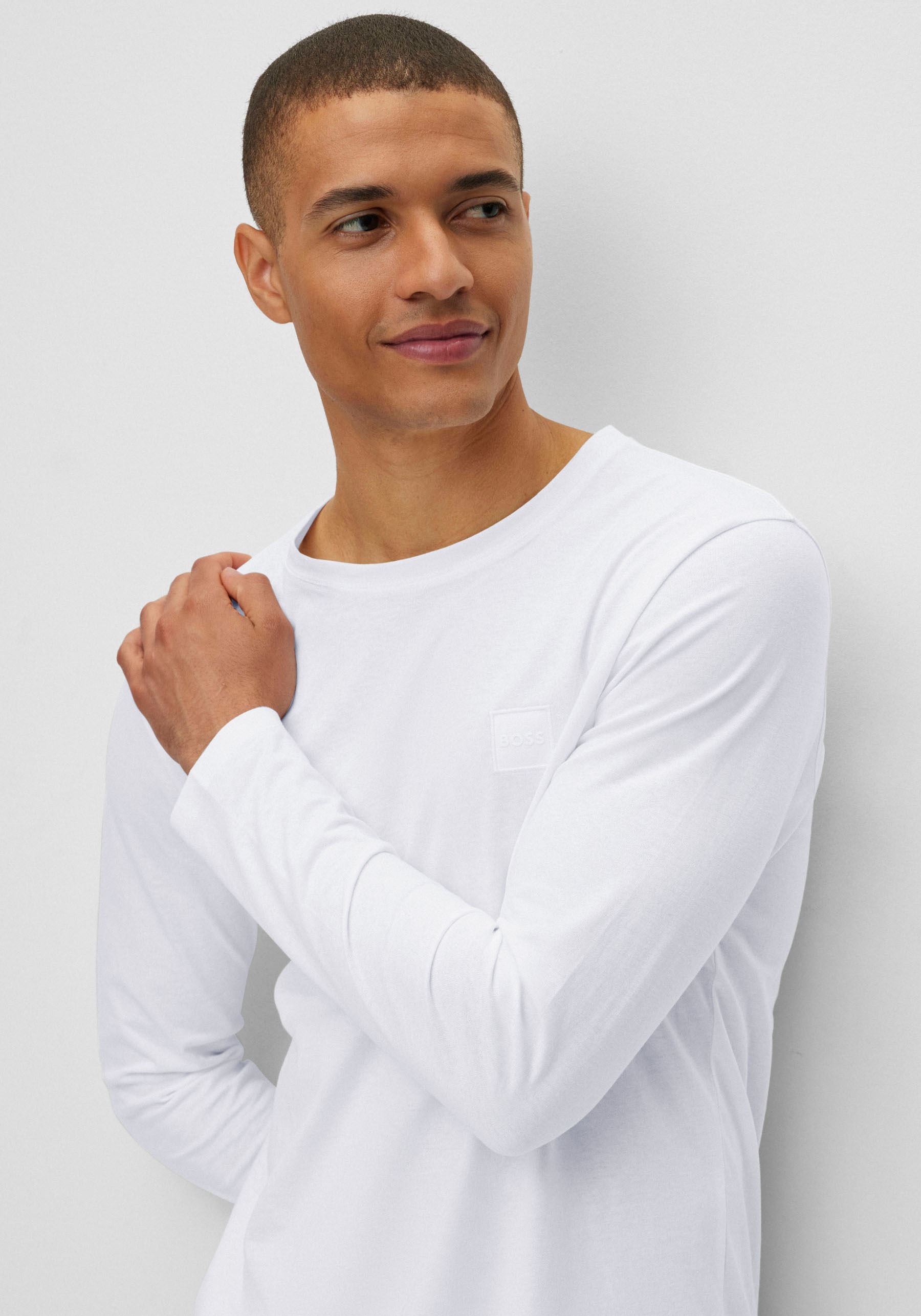 BOSS ORANGE Longsleeve »Tacks« mit BOSS-Patch auf der Brust