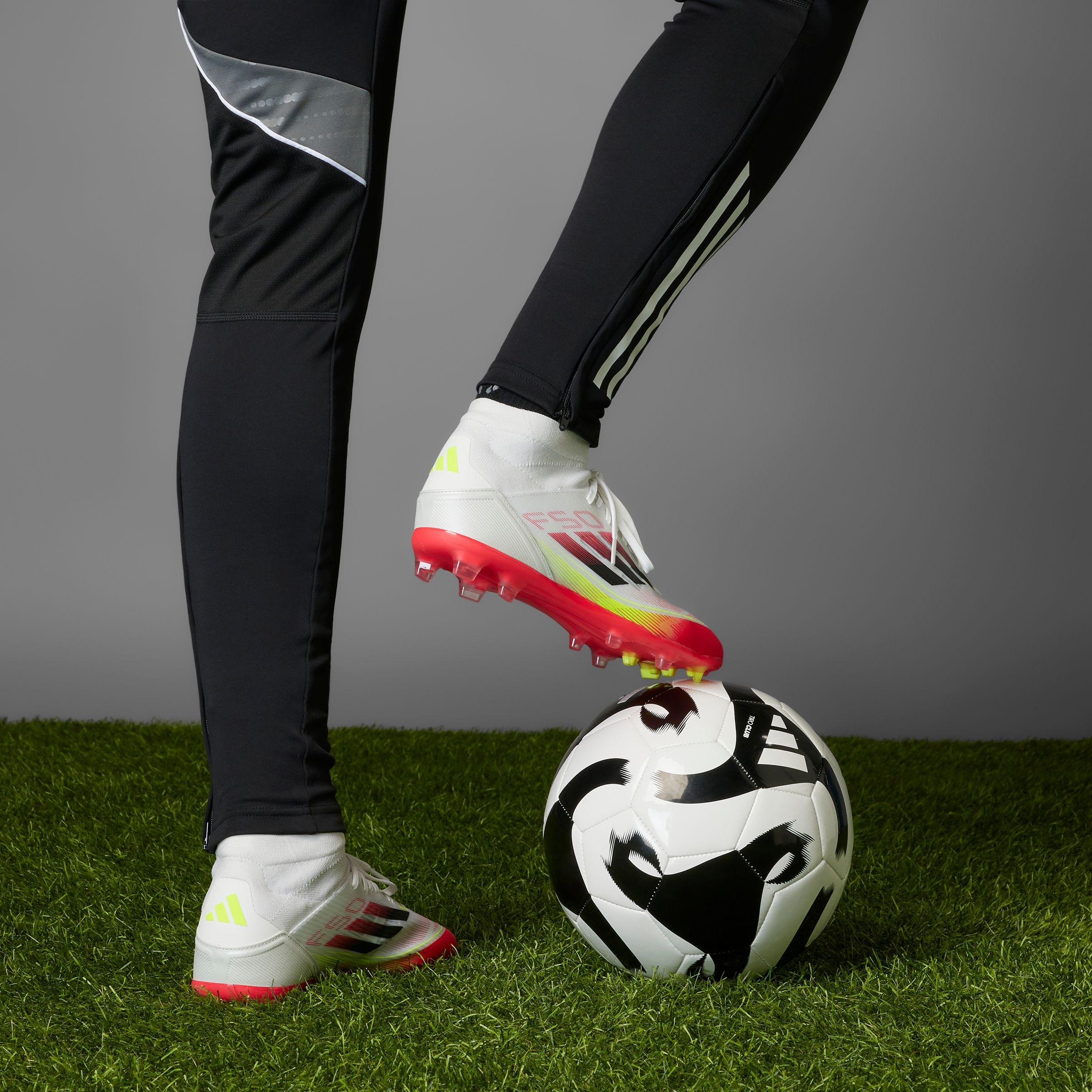 adidas Performance Fußballschuh »F50 LEAGUE MID FG/MG«