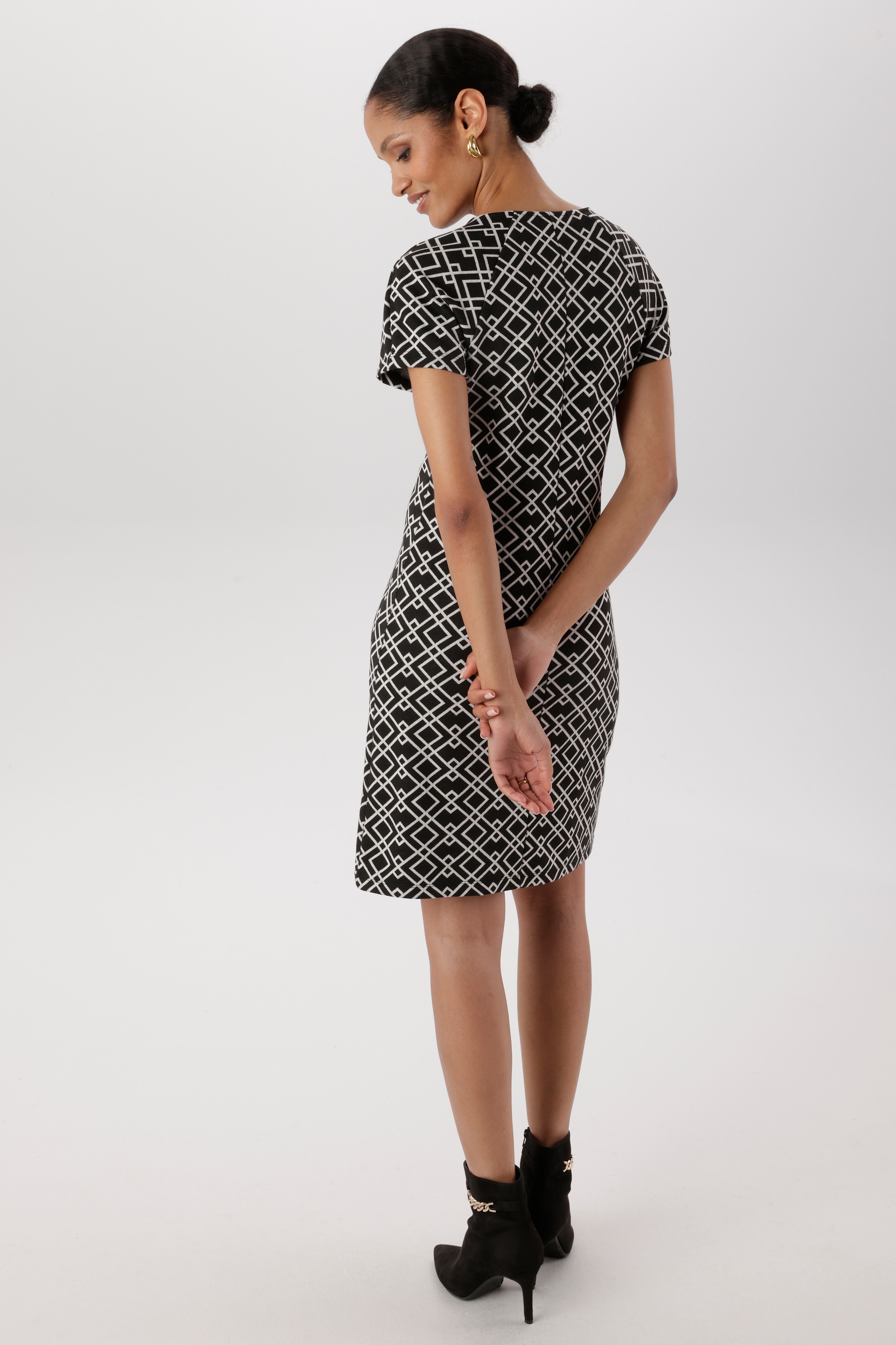 Aniston SELECTED Jerseykleid mit trendiger Jaquardmusterung - NEUE KOLLEKTION