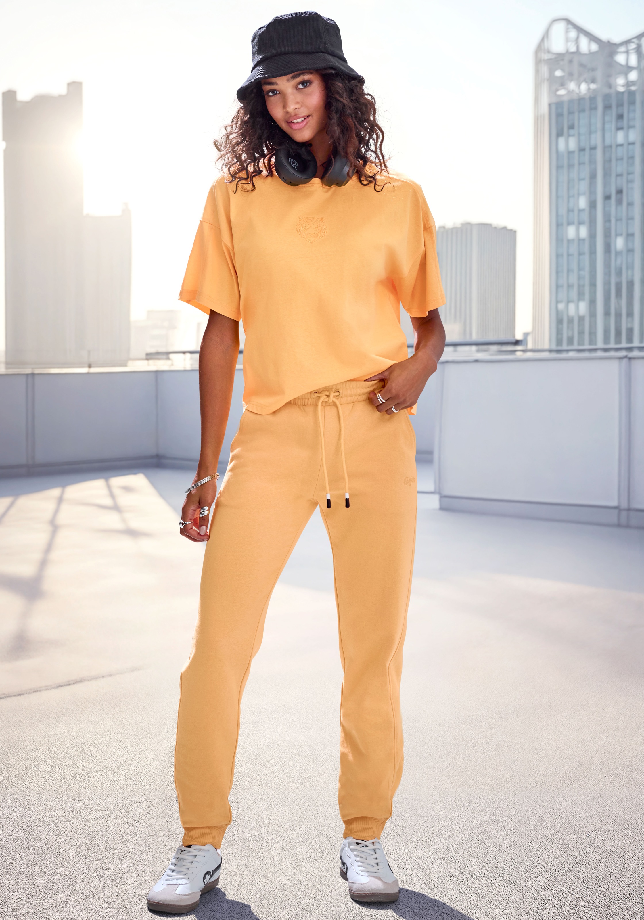 Thumbnail - Buffalo T-Shirt mit toller Stickerei