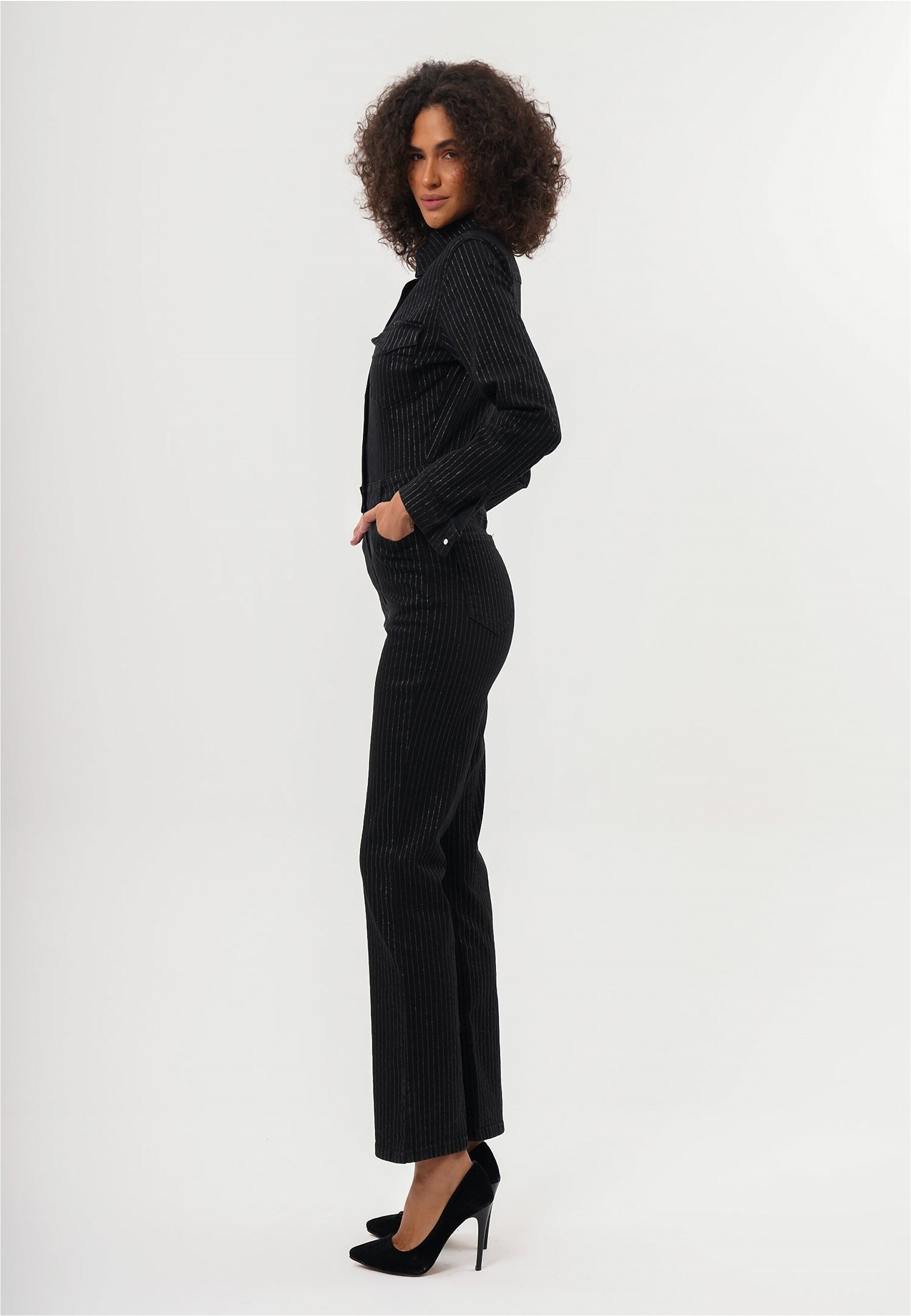 freshlions Jumpsuit »Danika«, im angesagten Jeans-Stil
