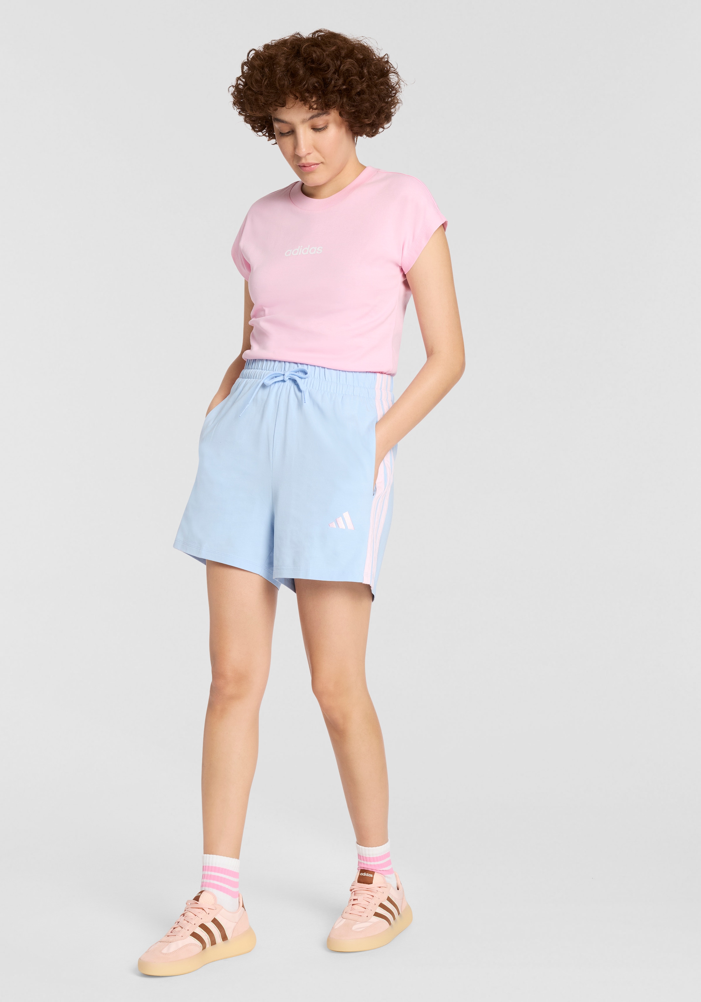 adidas Sportswear T-Shirt »W LIN SJ T« sportlicher Stil, Kurzarm, ohne Verschluss, aus Baumwolle