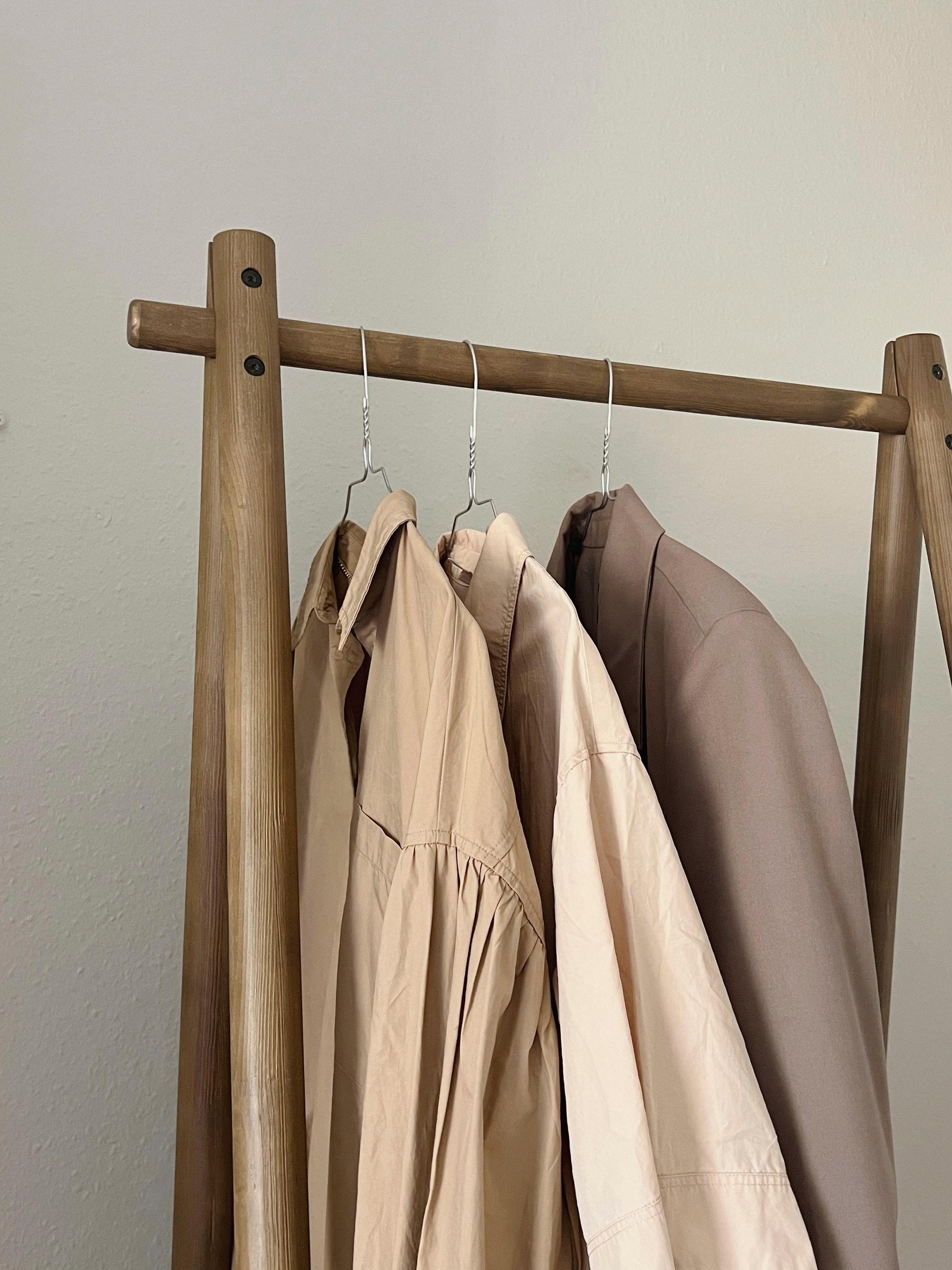 Karup Design Kleiderstange »Hongi« Kleiderstange Hongi 75 cm. breit, aus FSC®-zertifiziertem Kiefernholz