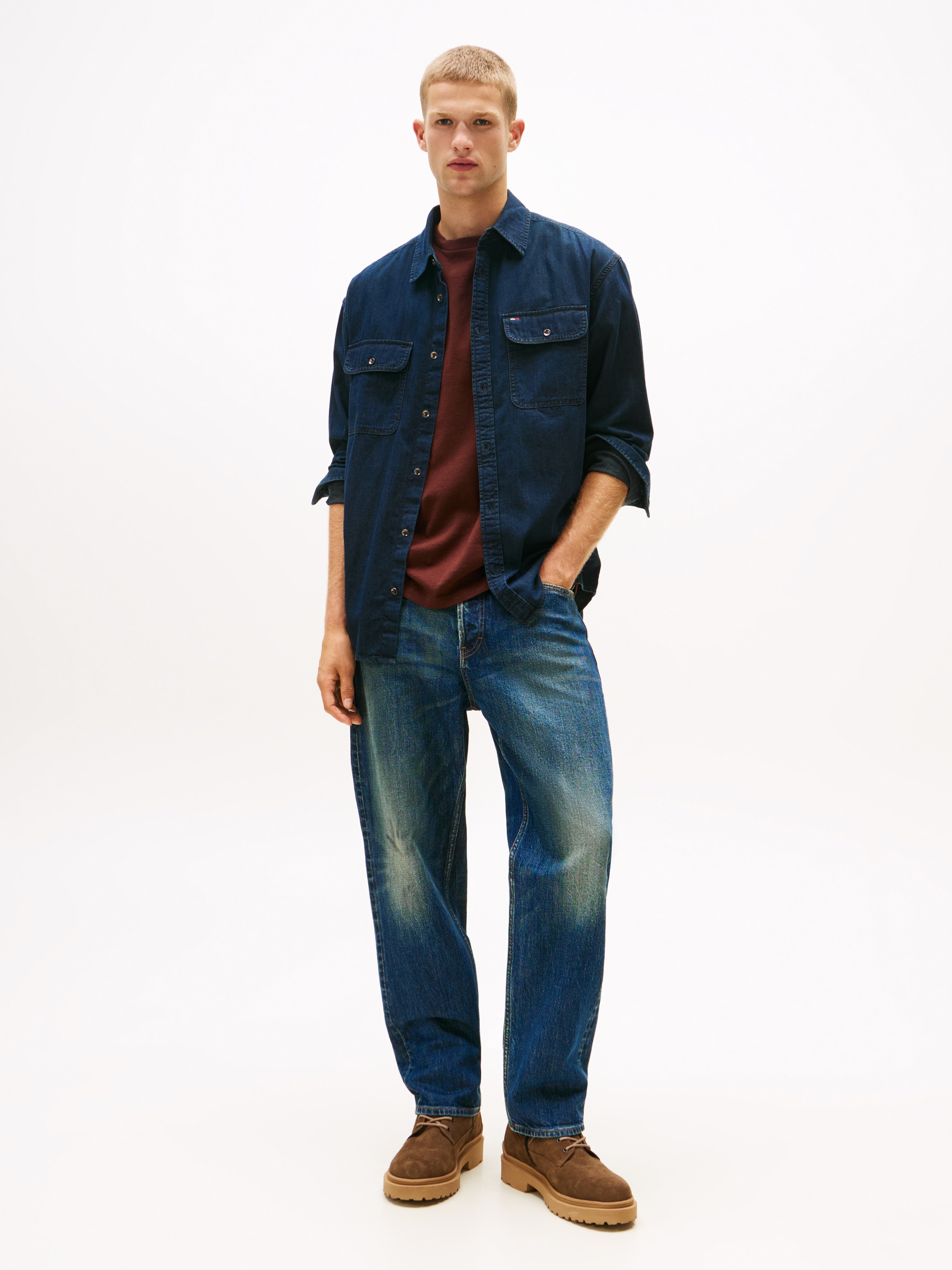 Tommy Jeans Jeanshemd »RELAXED DENIM SHIRT«, Relaxed fit mit Rundhalsausschnitt