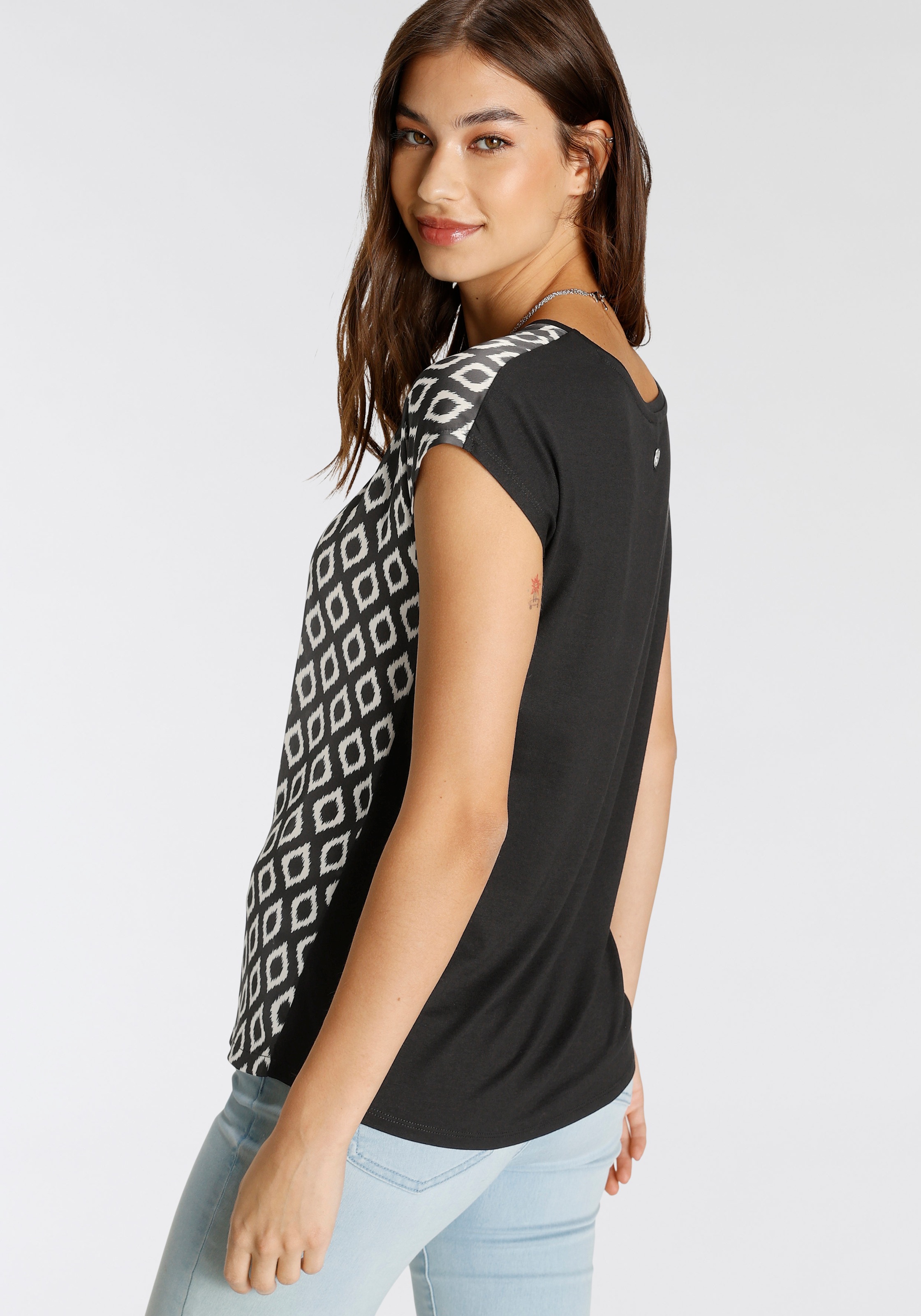 Tamaris Shirtbluse in lockerer Form mit Satin günstig online kaufen