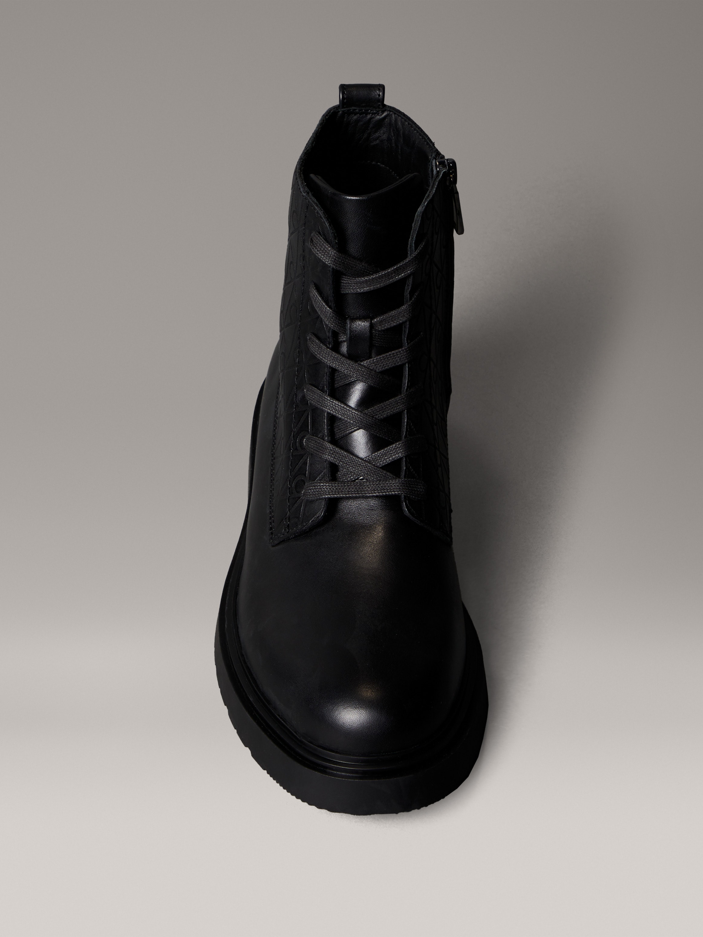 Calvin Klein Schnürboots »COMBAT ESS LACE UP ZIP BOOT AOP«, Schnürstiefelette, Boots mit Monogramm-Print am Schaft
