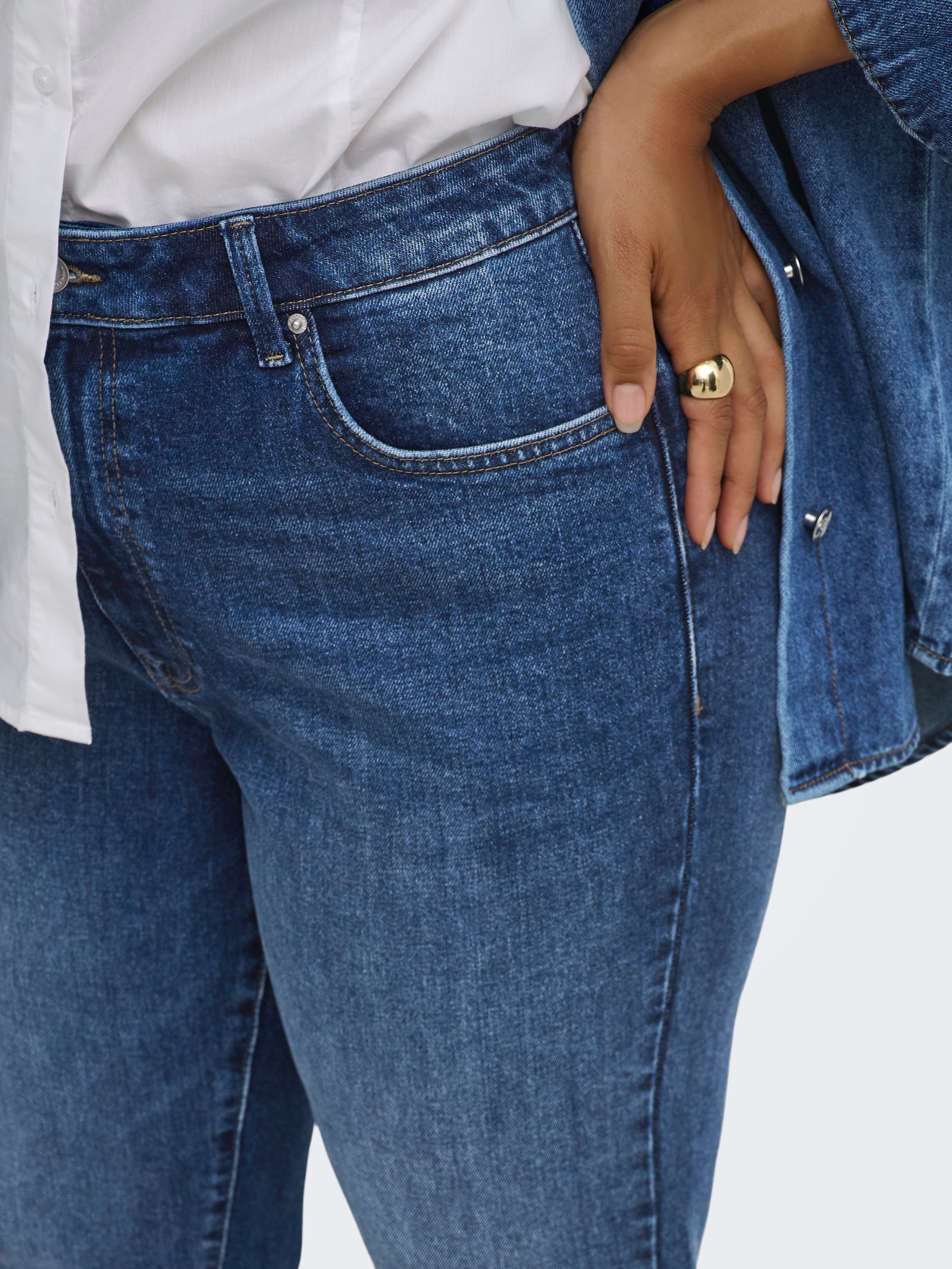 ONLY CARMAKOMA Straight-Jeans »CAREMILY STRETCH HW ST ANK DNM TAI440« Baumwollmischung, High Waist
