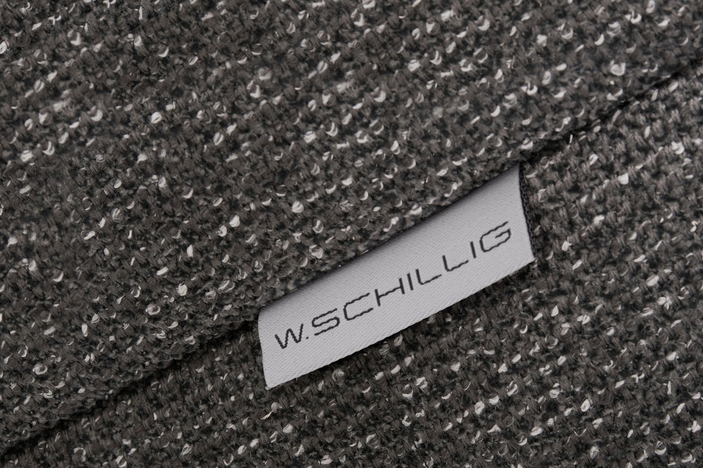 2,5-Sitzer W.SCHILLIG "finn", grau (anthrazit s22), B:230cm H:71cm T:106cm, Flachgewebe S22 (100% Polyester);Stoff S37 (100% Polyester);Longlife Xtra-Leder Z59: Glattleder mit modischer Prägung. Hautstärke 0, 9 - 1, 1 mm, Sofas, German Design Award 2016,  3