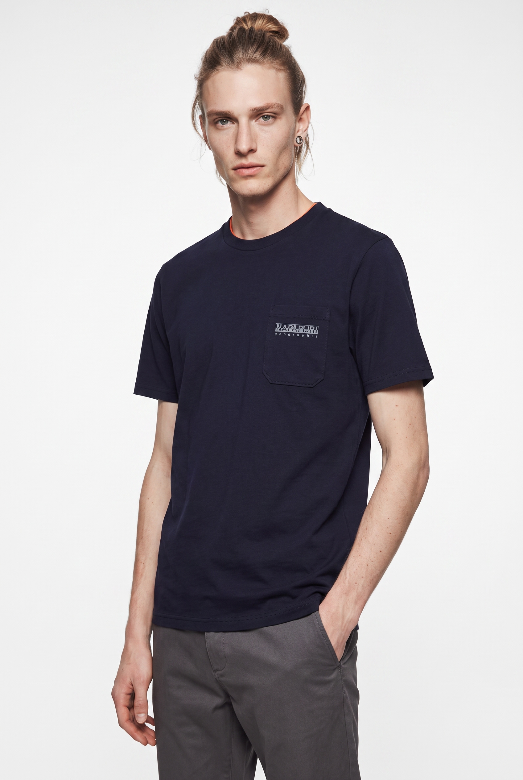 Napapijri T-Shirt "S-FANES" mit Brusttasche, Kurzarm, normale Länge, unifarben, aus Baumwolle
