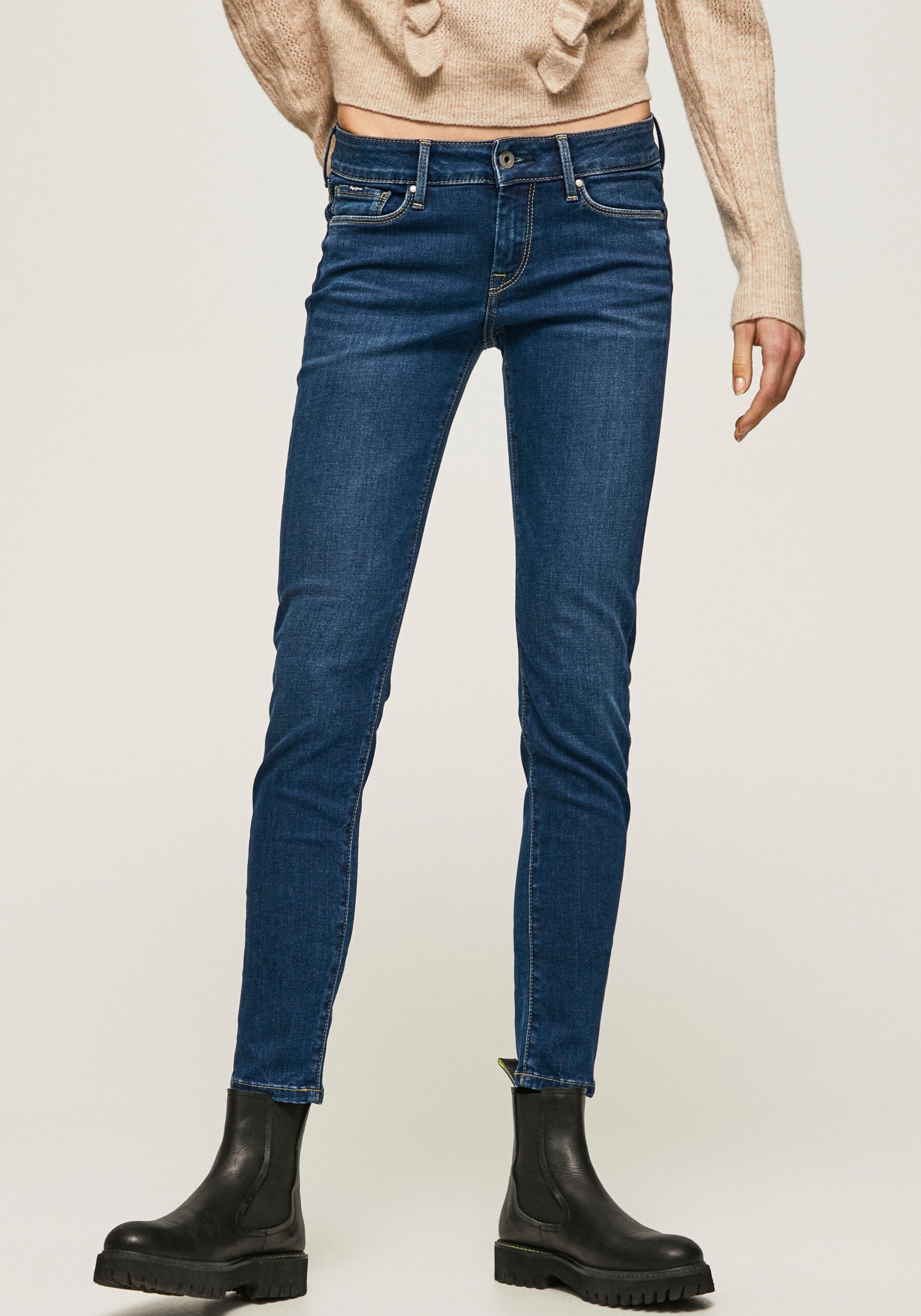 Pepe Jeans 1-Knopf BAUR 5-Pocket-Stil bestellen Stretch-Anteil »SOHO«, im | Skinny-fit-Jeans Bund und mit