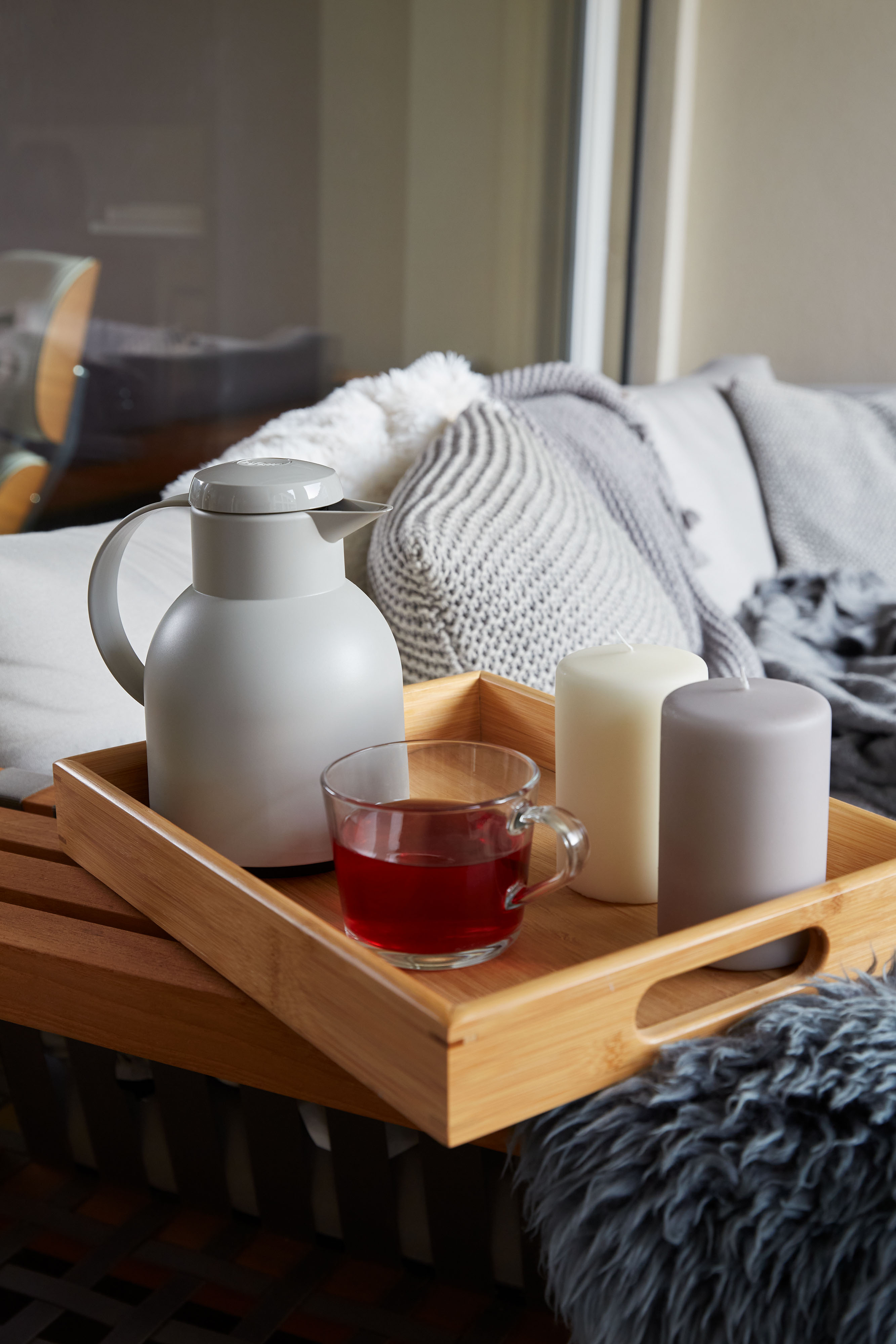 Thumbnail - Emsa Isolierkanne "Samba" 1 l zeitloses Design, einfacher Knopfdruck, 24h kalt, 12h warm