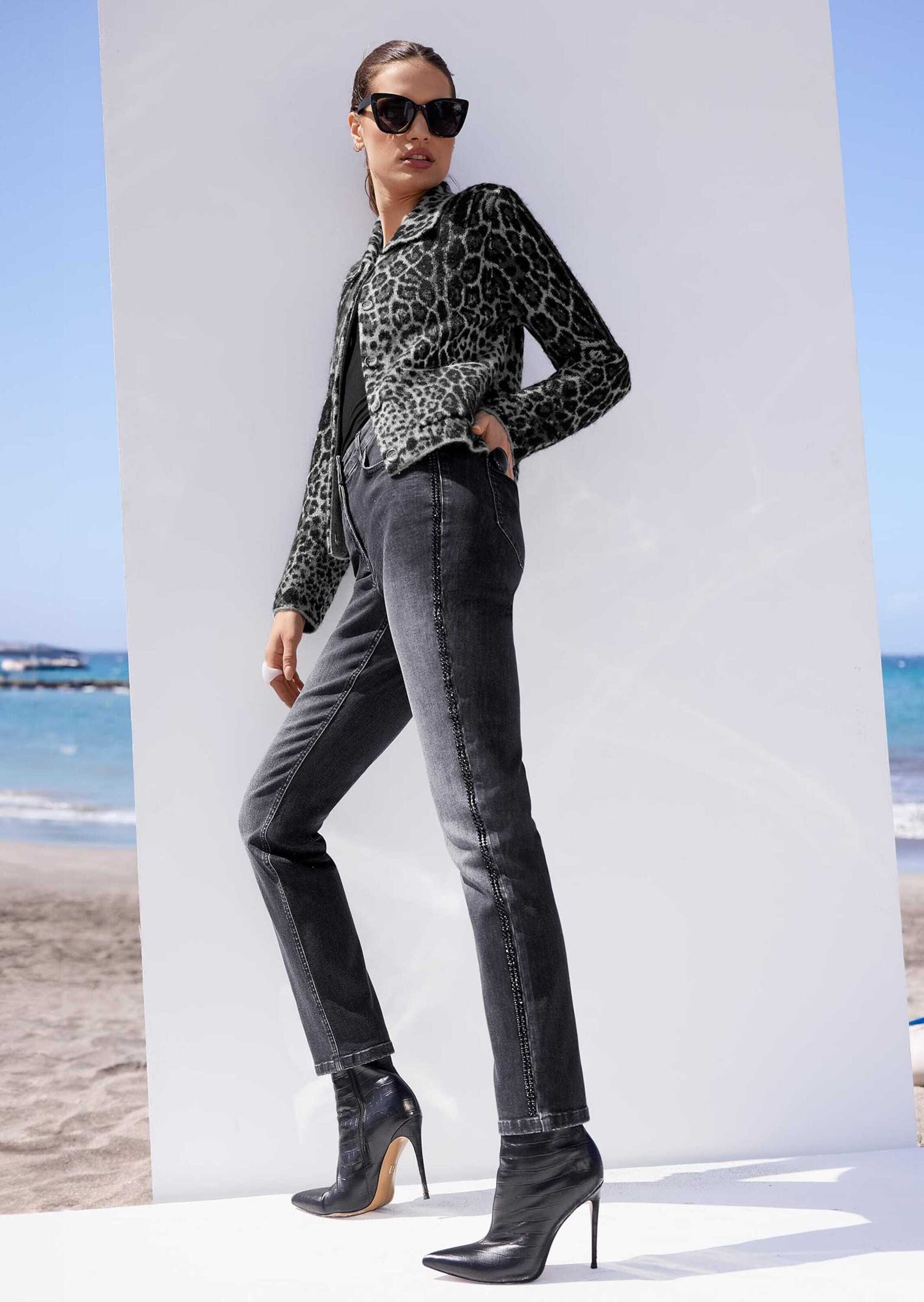 MADELEINE Regular-fit-Jeans »Hose Slim-Jeans mit Strassdekor«