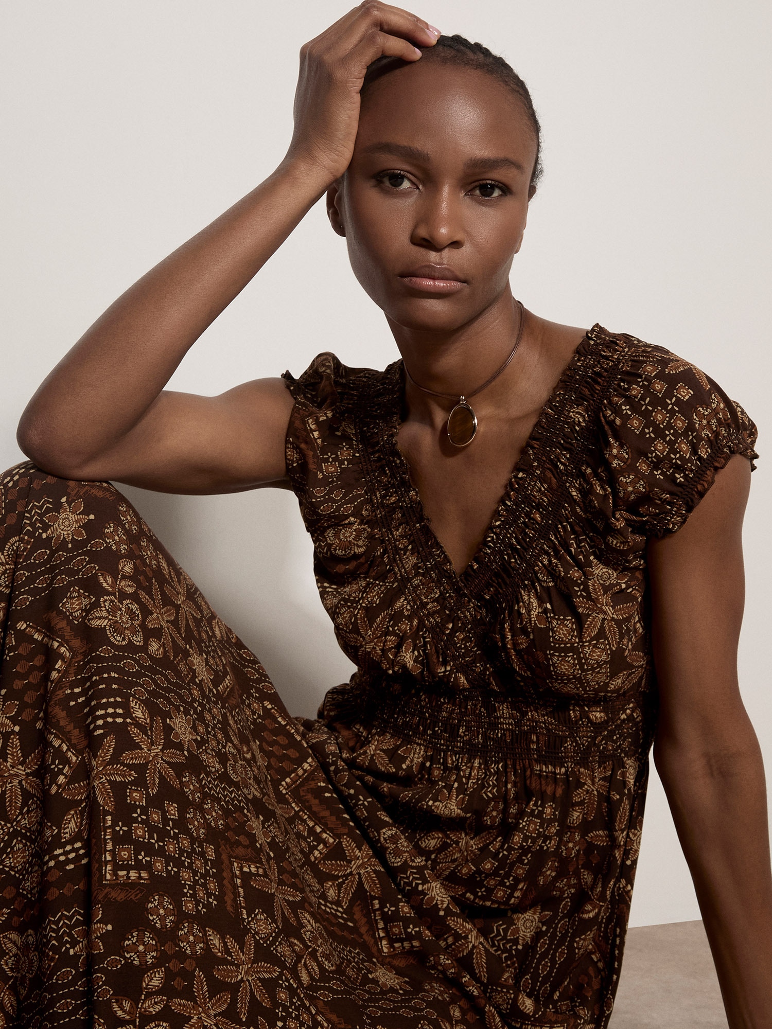Apricot Maxikleid »Batik-Maxikleid mit Blumenmuster und Smokarbeit« Smokarbeit