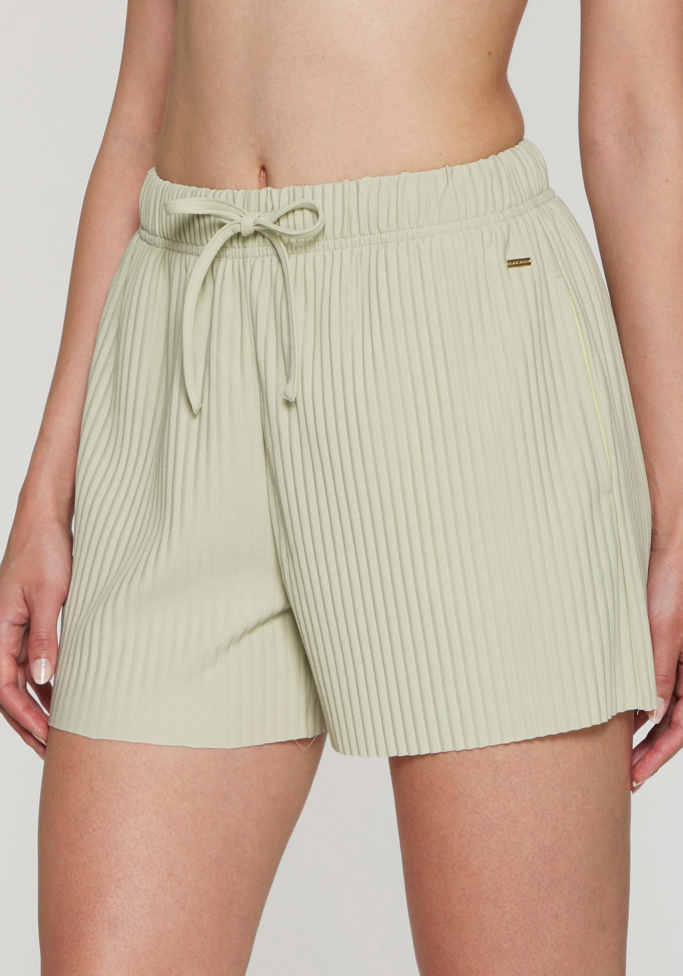 LASCANA Shorts, in weiter Form mit Plisseefalten günstig online kaufen