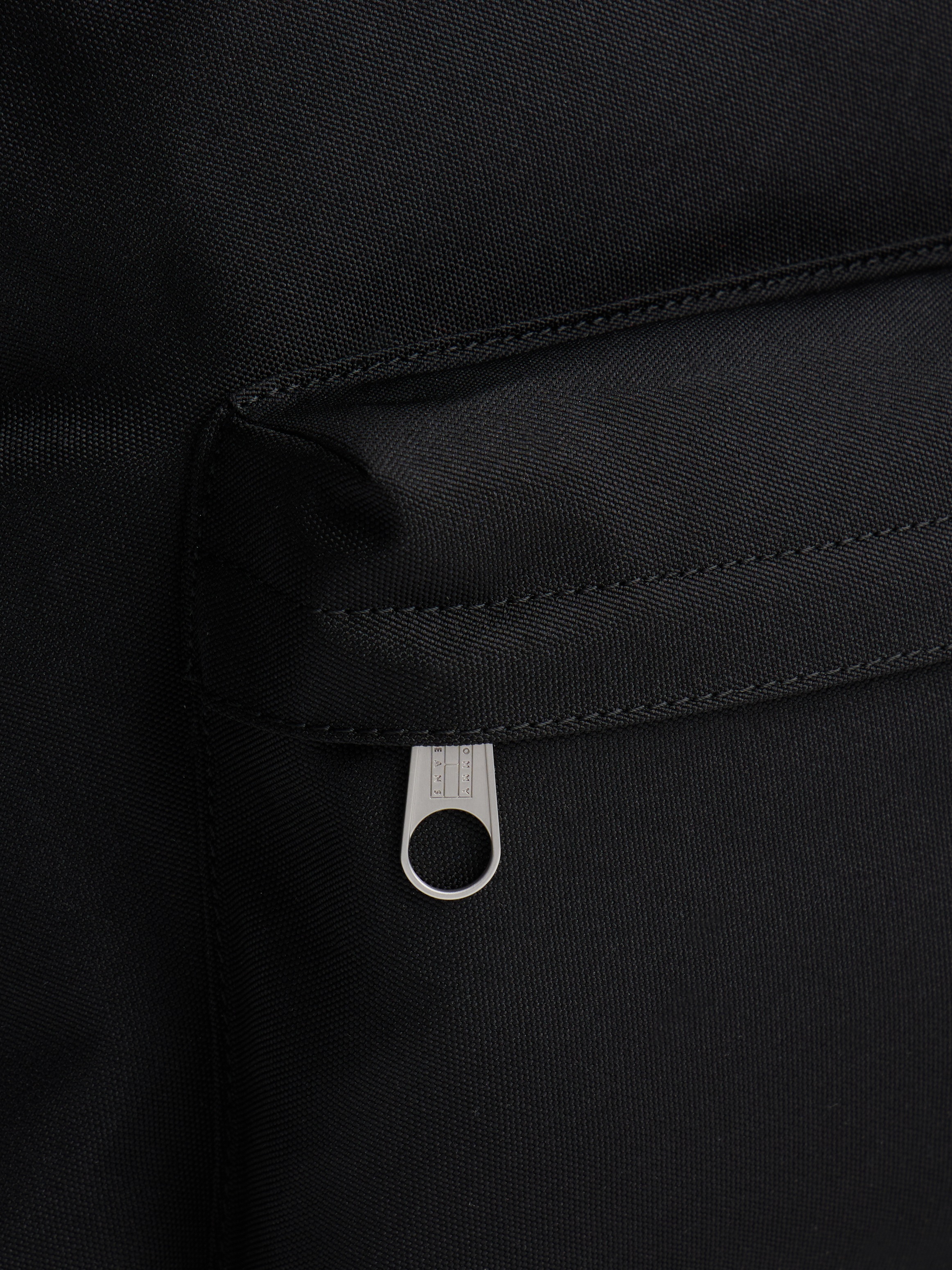 Tommy Jeans Rucksack »TJM ESS DAILY DOME BACKPACK«, Freizeitrucksack, Businessrucksack mit gepolsterten Tragegriffen