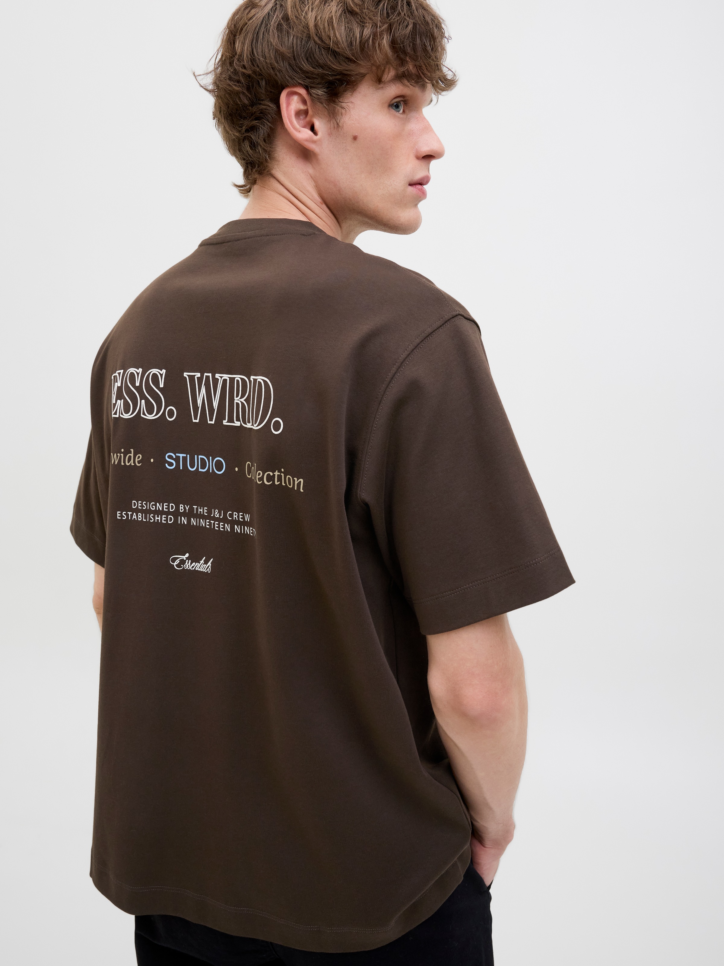 Jack & Jones "JJEURBAN EDGE STUDIO TEE SS O-NECK NOOS" mit Front und Back P günstig online kaufen