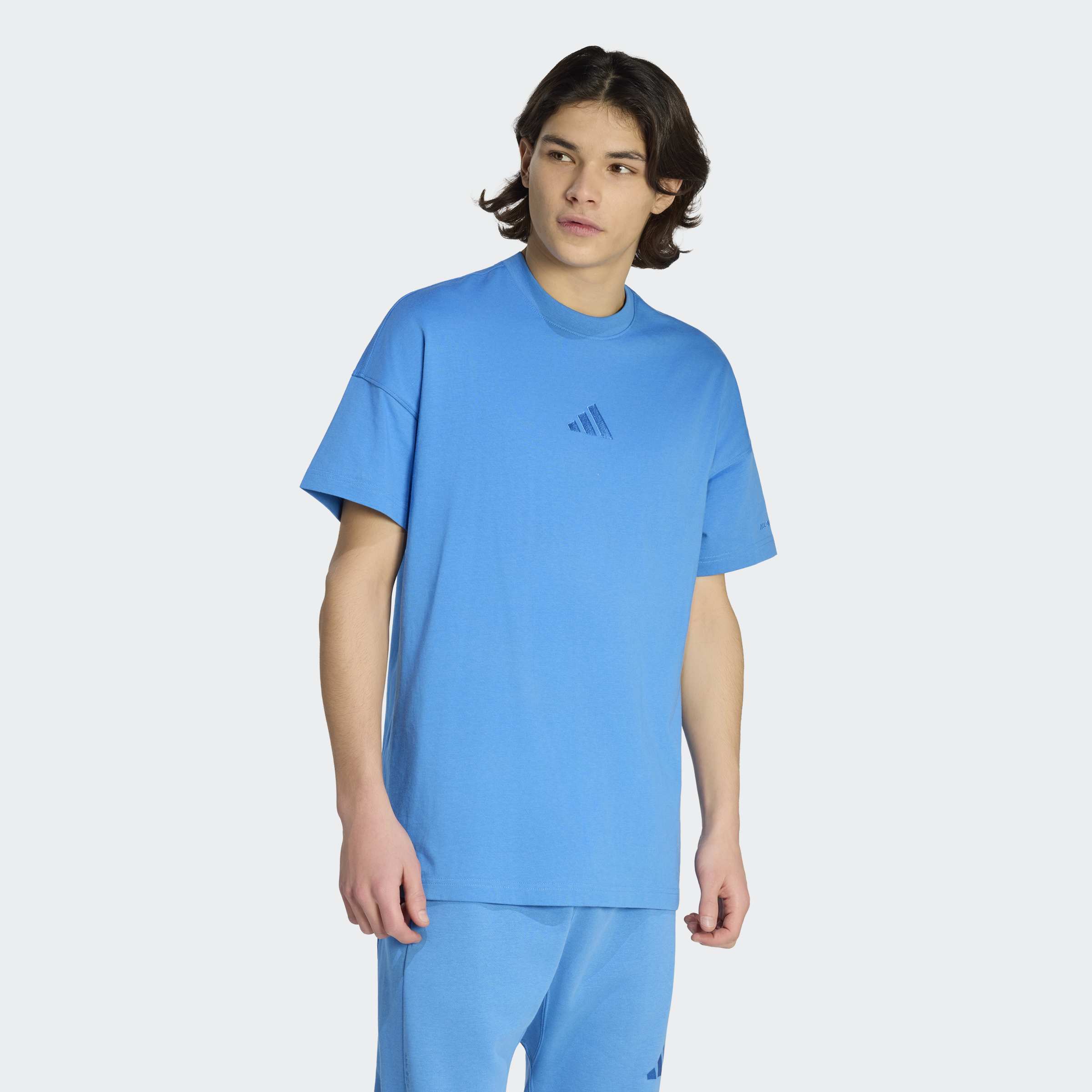 adidas Sportswear "M A SZN T" mit sportlichem Stil, Kurzarmdesign, ohne Verschluss, aus Baumwolle