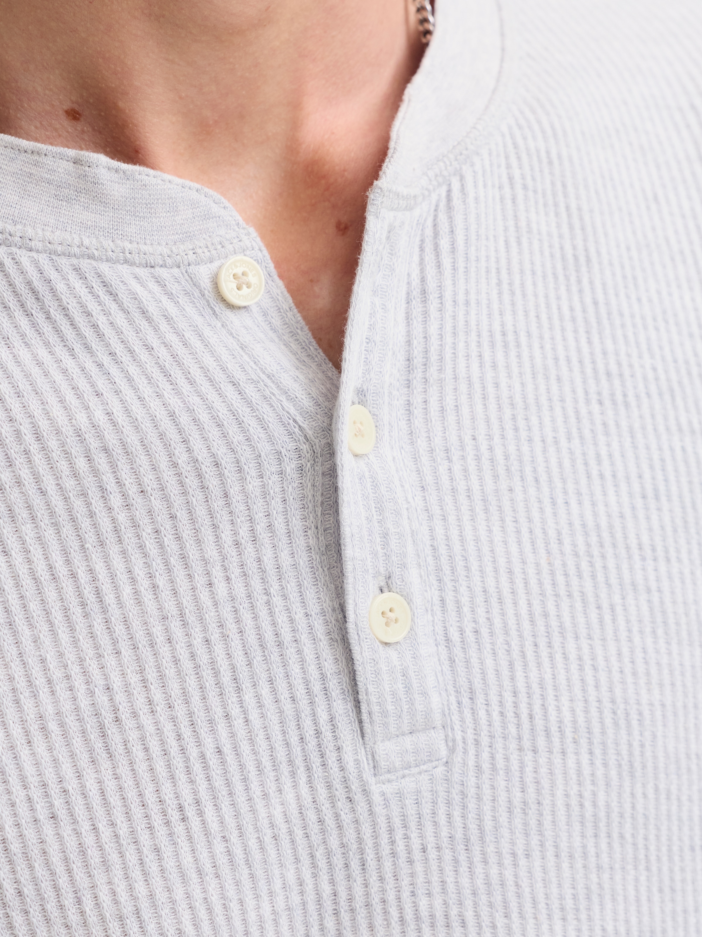 Jack & Jones »JORCHAMBERI HENLEY LS TEE« Baumwollmischung, regular fit