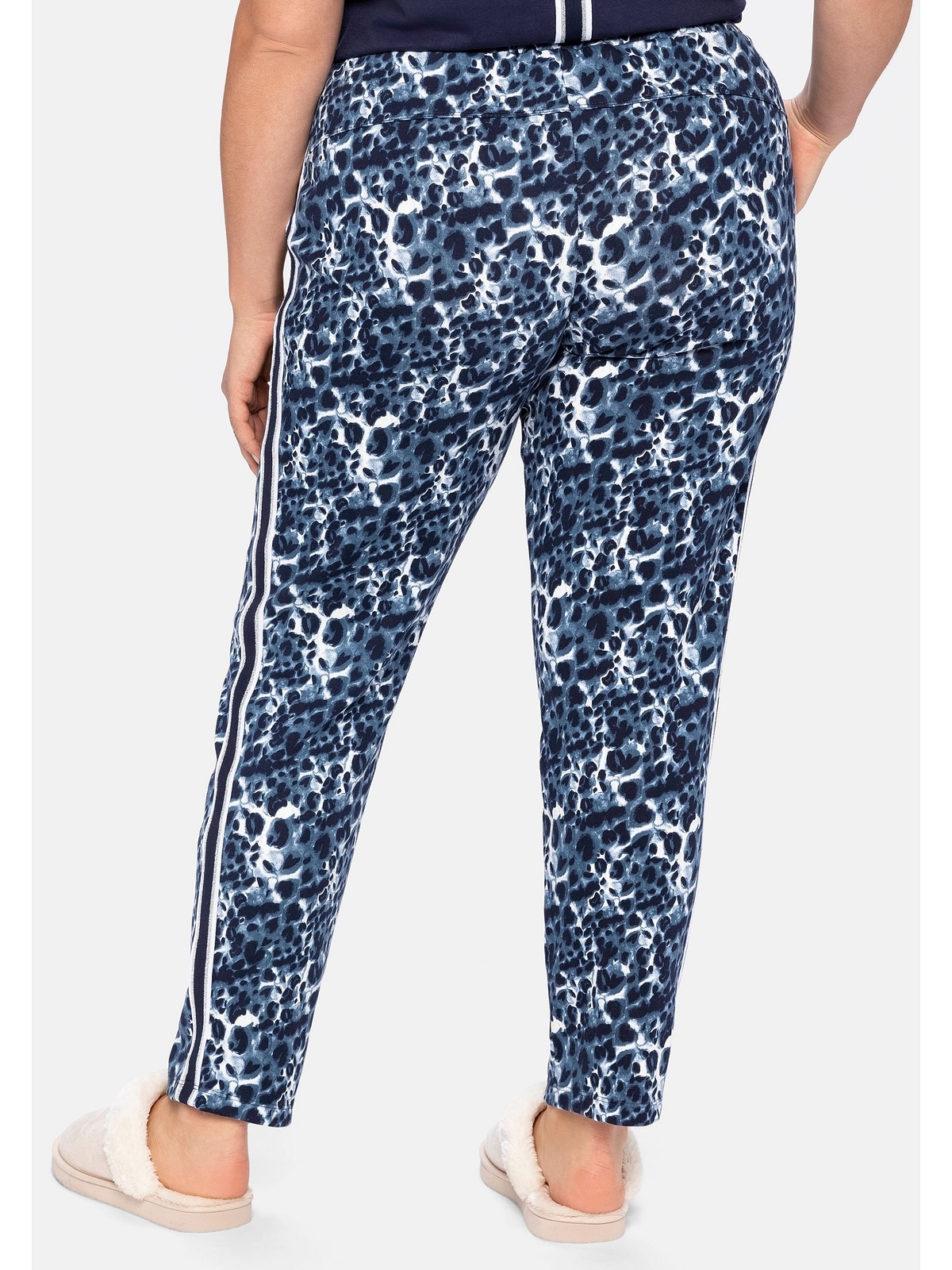 Sheego Relaxhose »Große Größen«, mit Animalprint und seitlichen Streifen