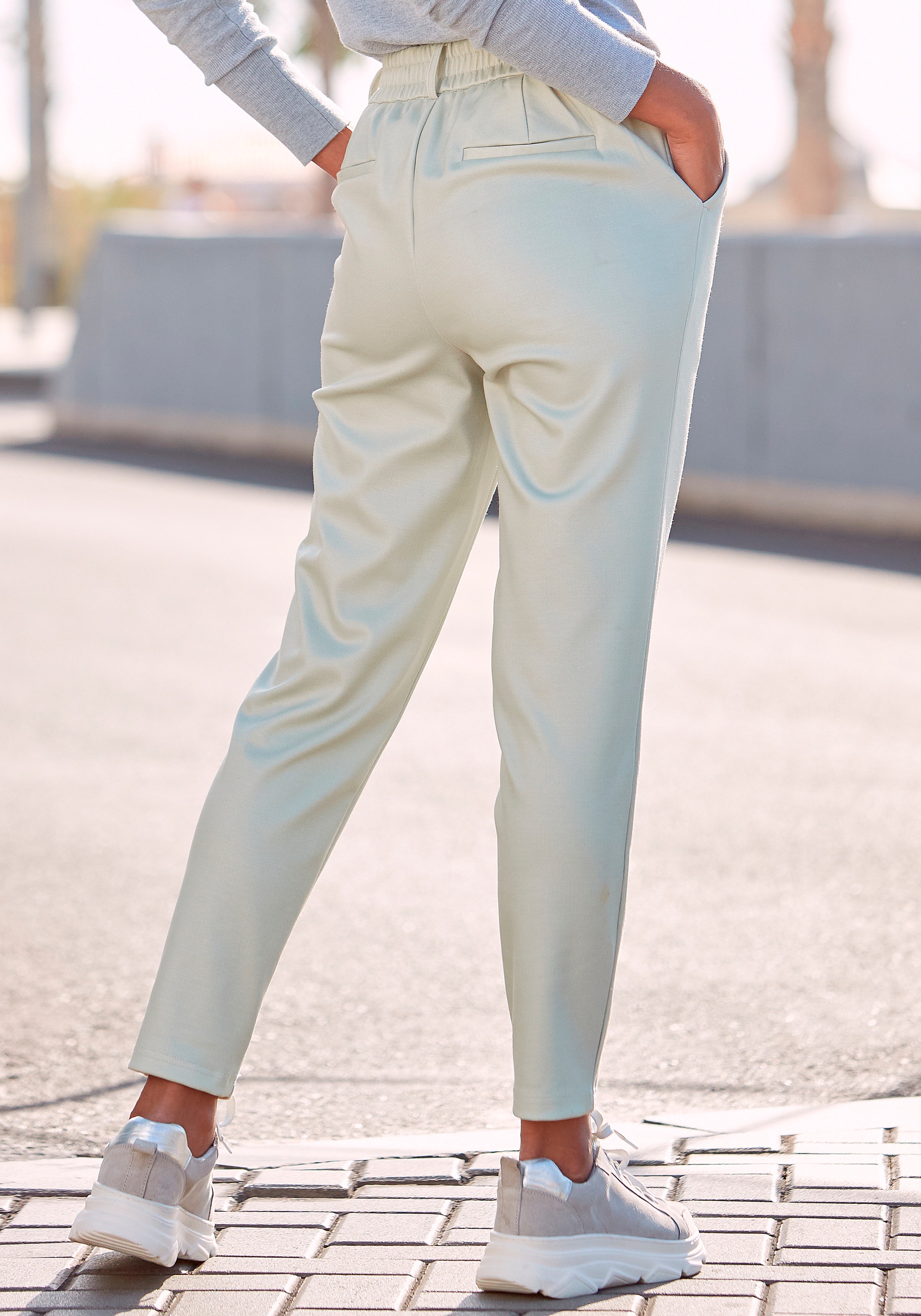 Thumbnail - LASCANA Schlupfhose mit Taschen, Jogginghose, casual-sportlich, Jerseyhose