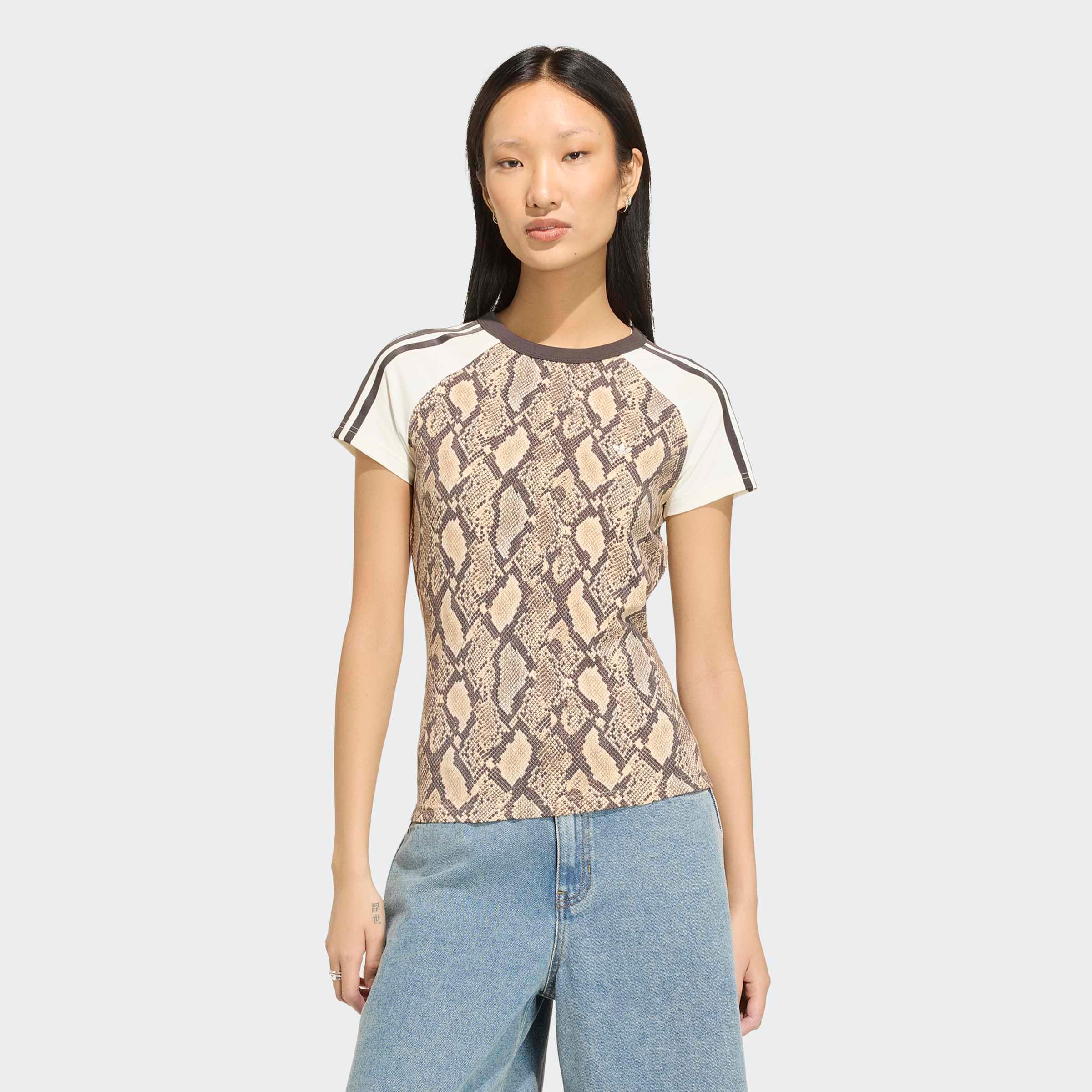 adidas Originals T-Shirt "CALI, SCHLANGENPRINT" mit Rundhalsausschnitt, in normaler Länge