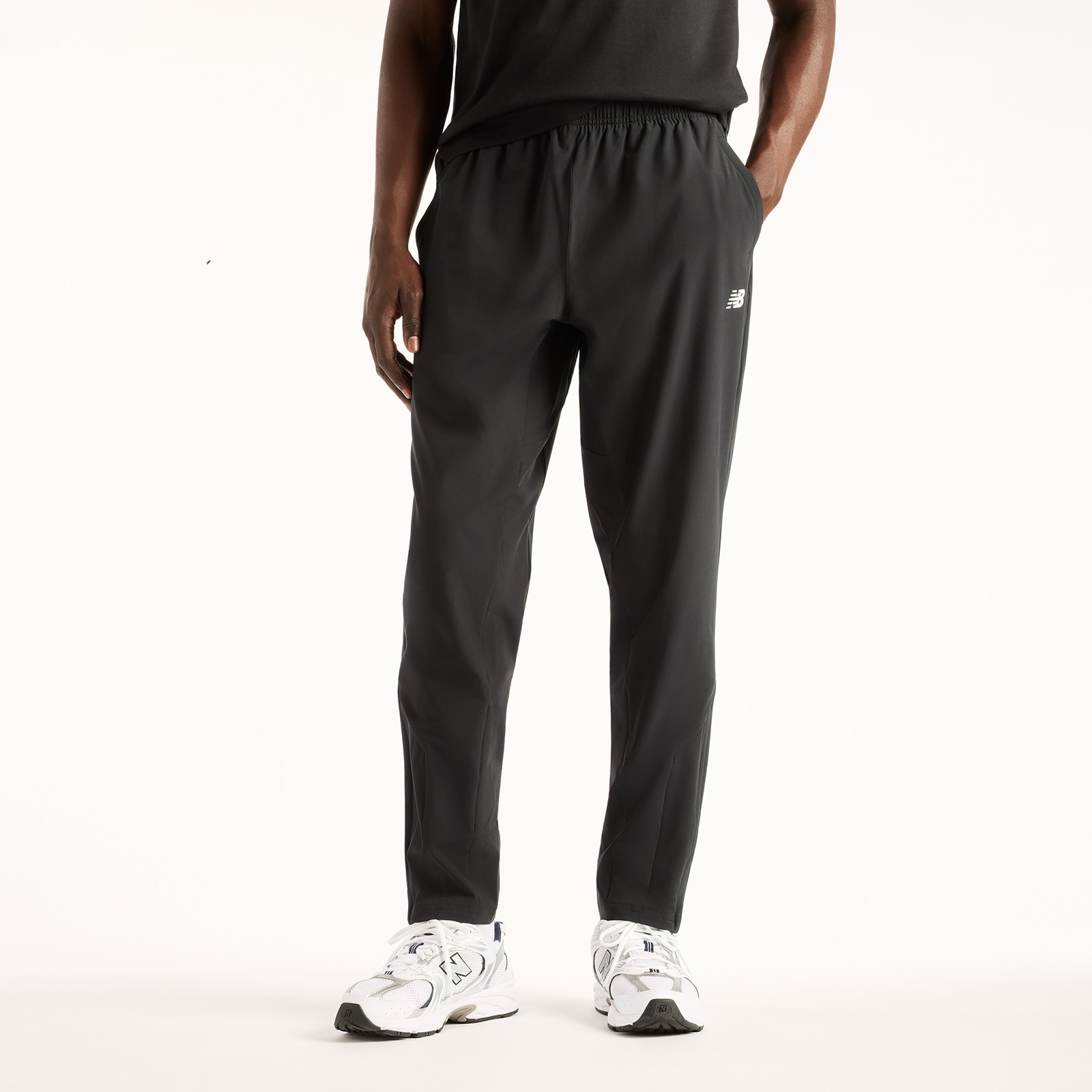 New Balance Trainingshose "UTILITY STRETCH WOVEN PANT" Trainingshose für Fitness und Sportmode, sportlicher Stil