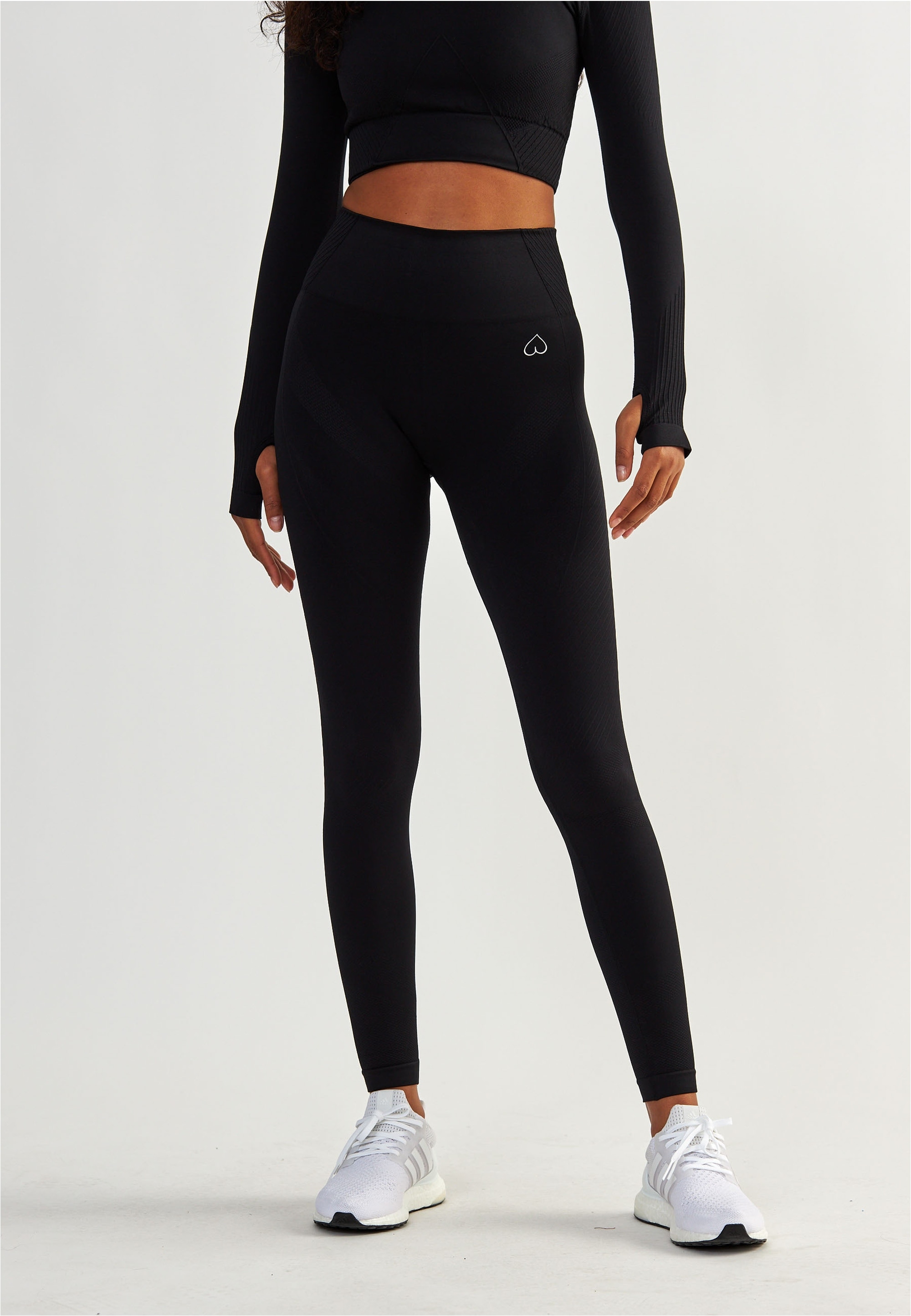 BeShaped Trainingstights "Femme Force" mit angesagtem Jacquard-Muster