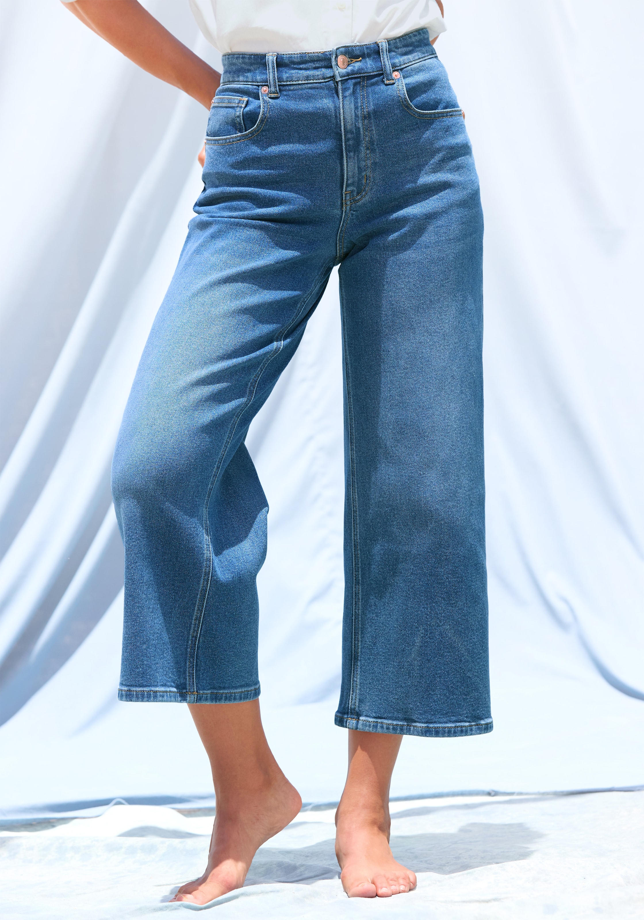 LASCANA 7/8-Jeans "in modischer Culotte-Form" aus Baumwoll-Denim, Straight-Leg, Sommerhose