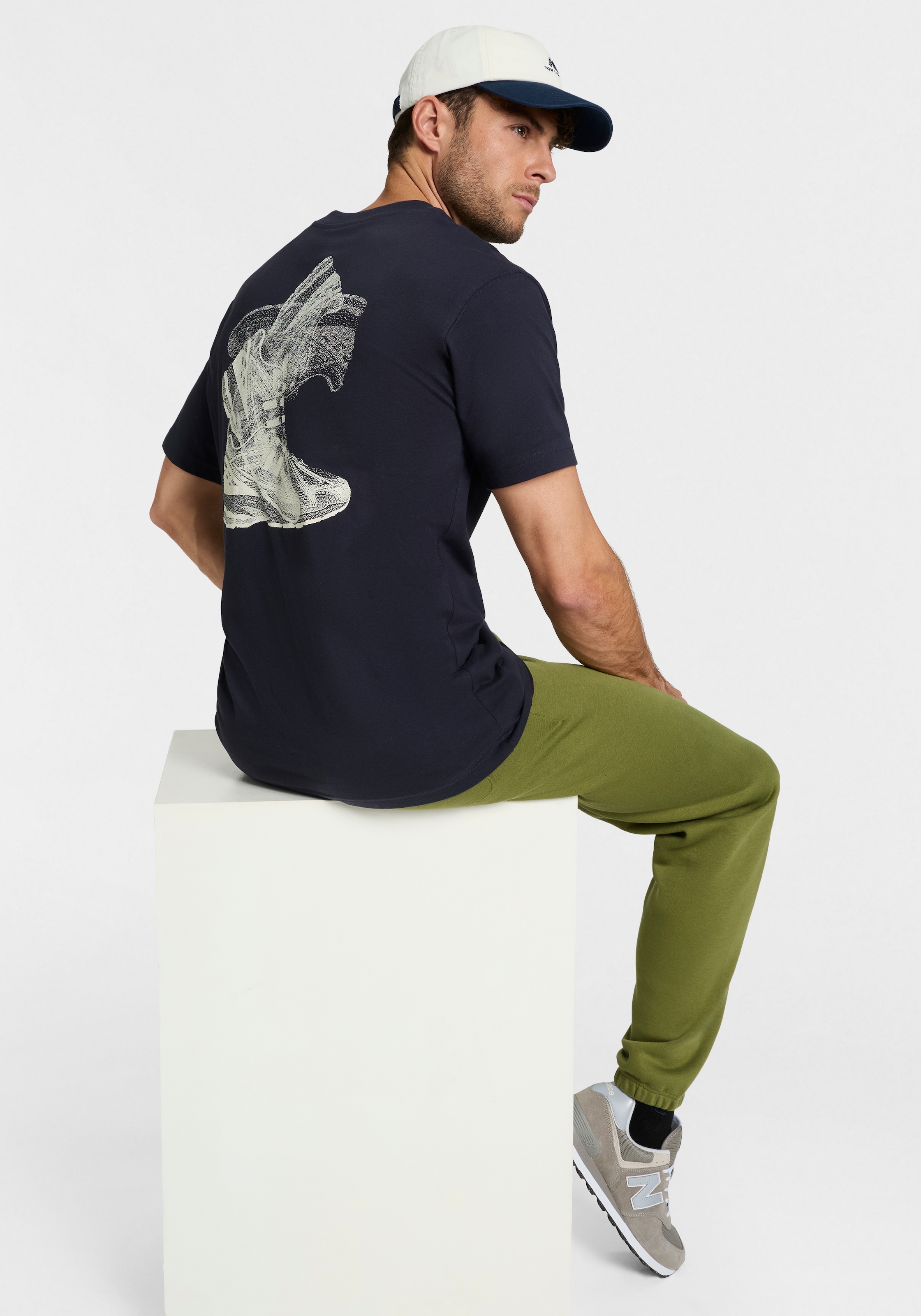 New Balance T-Shirt »FOGGY DAZE 1906 T-SHIRT« für sportliche Aktivitäten konzipiert, aus Baumwolle